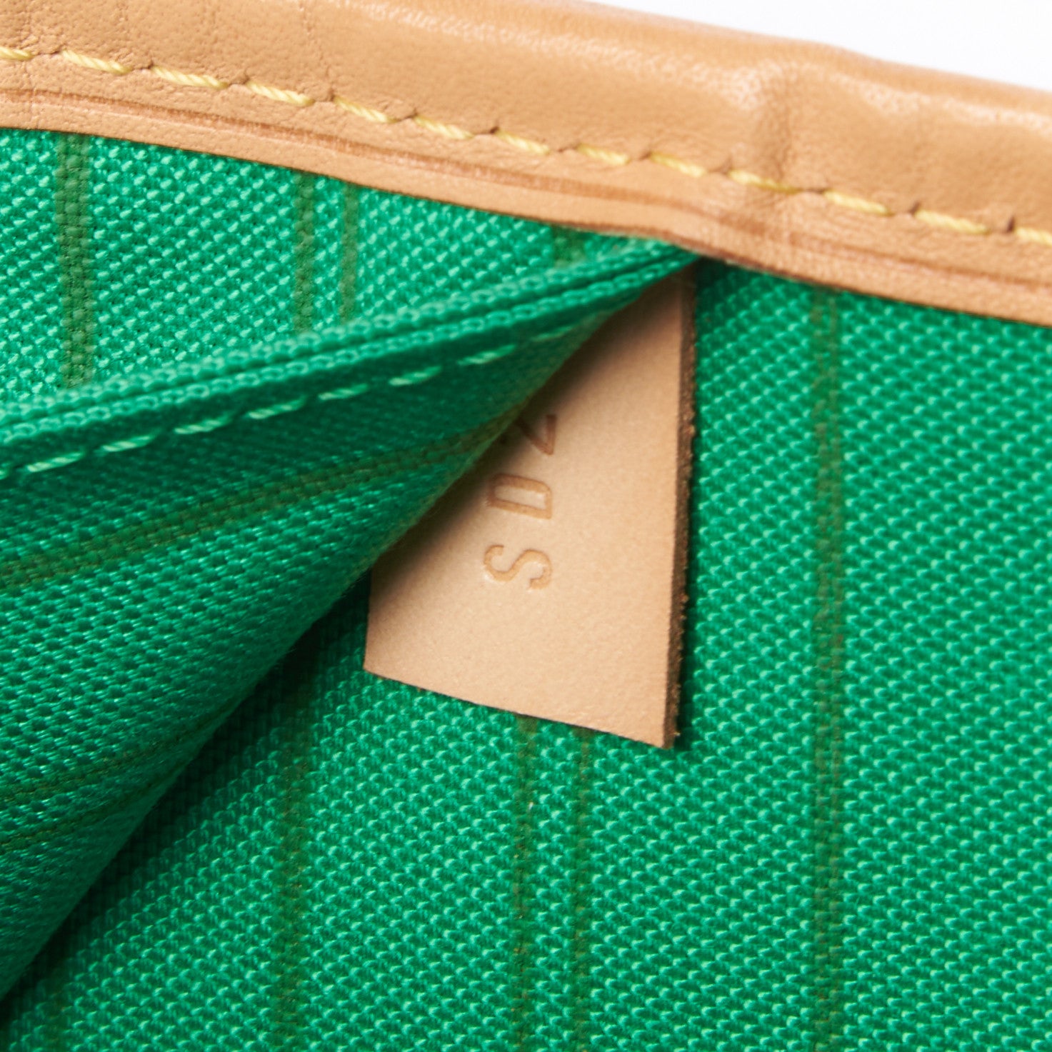 Louis Vuitton Monogram Tahitienne Hawaii Neverfull MM 9 of 9