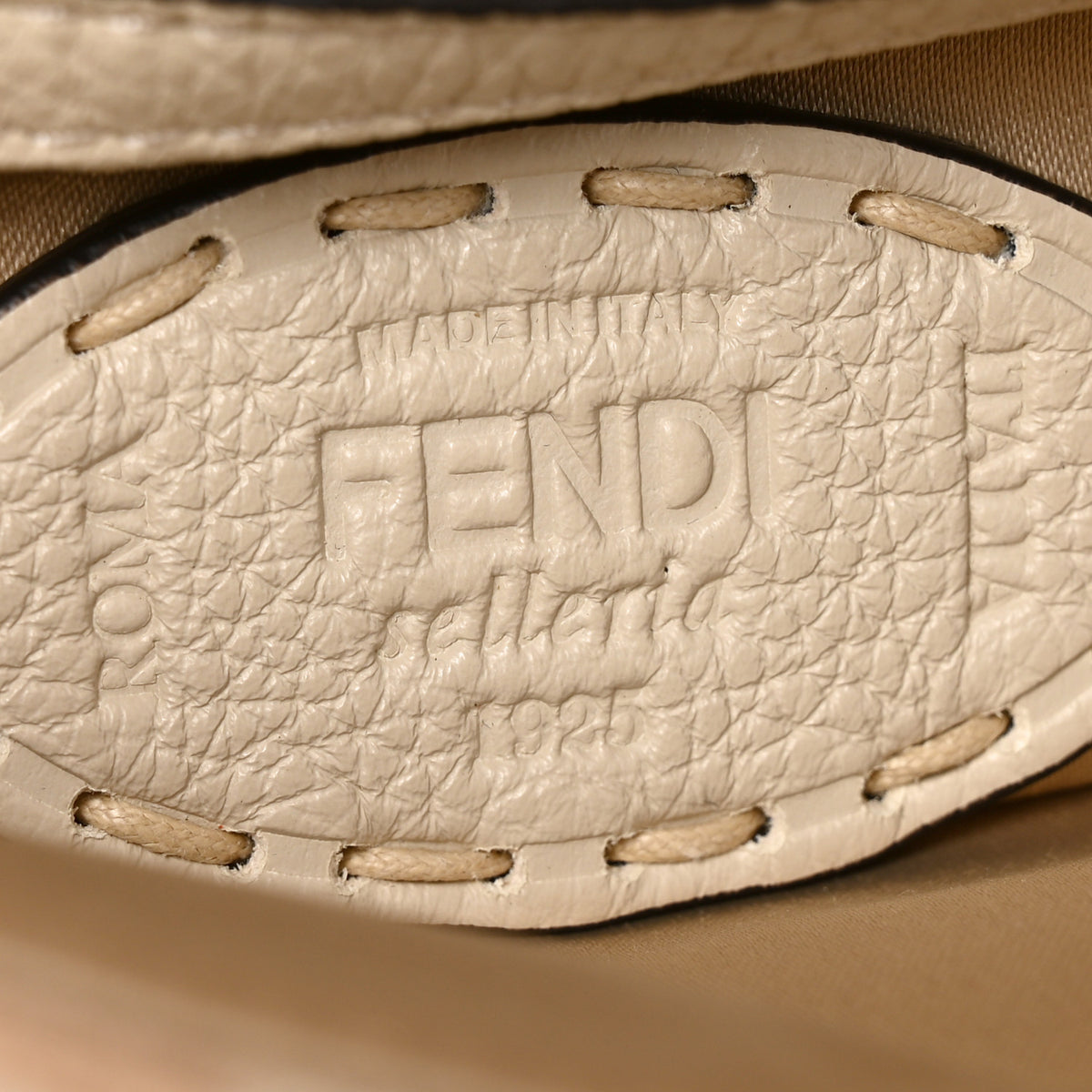 Wool Cuoio Romano Selleria FF 1974 Baguette 1997 Beige Cammello Camelia
