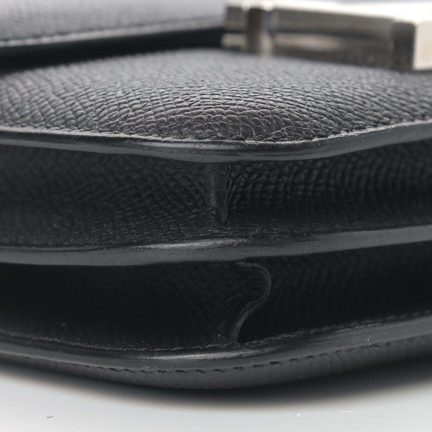 Epsom Constance 18 Black