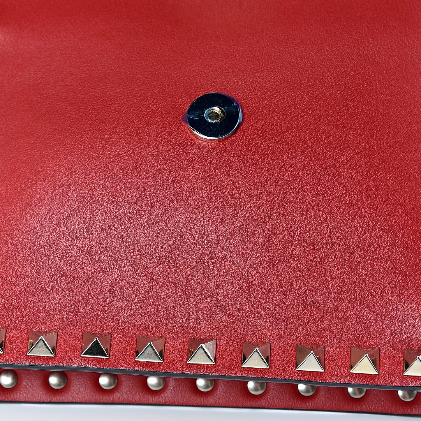 Vitello Rockstud Chain Flap Crossbody Bag Red