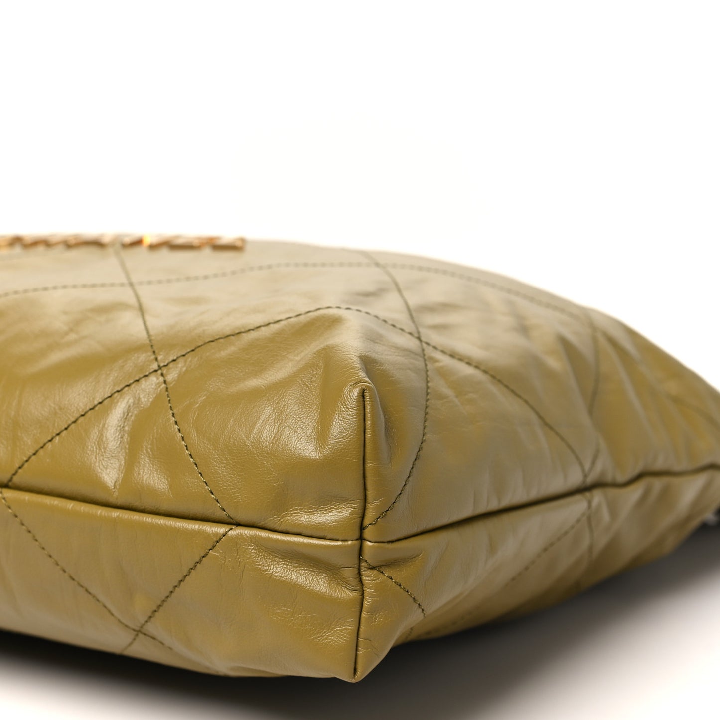 Shiny Calfskin Quilted Chanel 22 Green