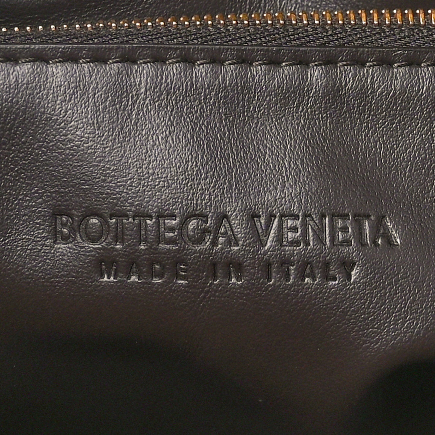 Calfskin Intrecciato Small Hop Fondant