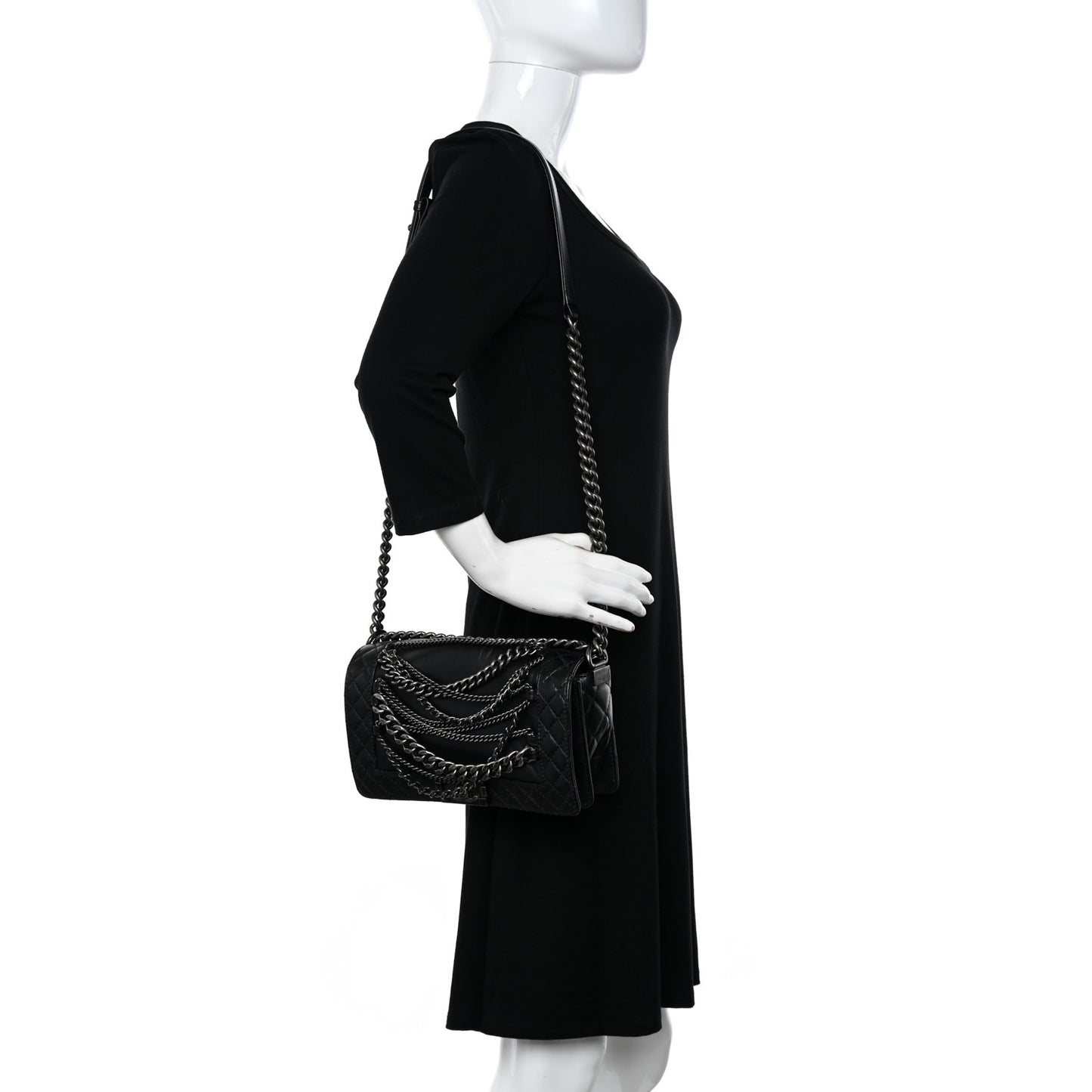 Calfskin Enchained Medium Boy Flap Black