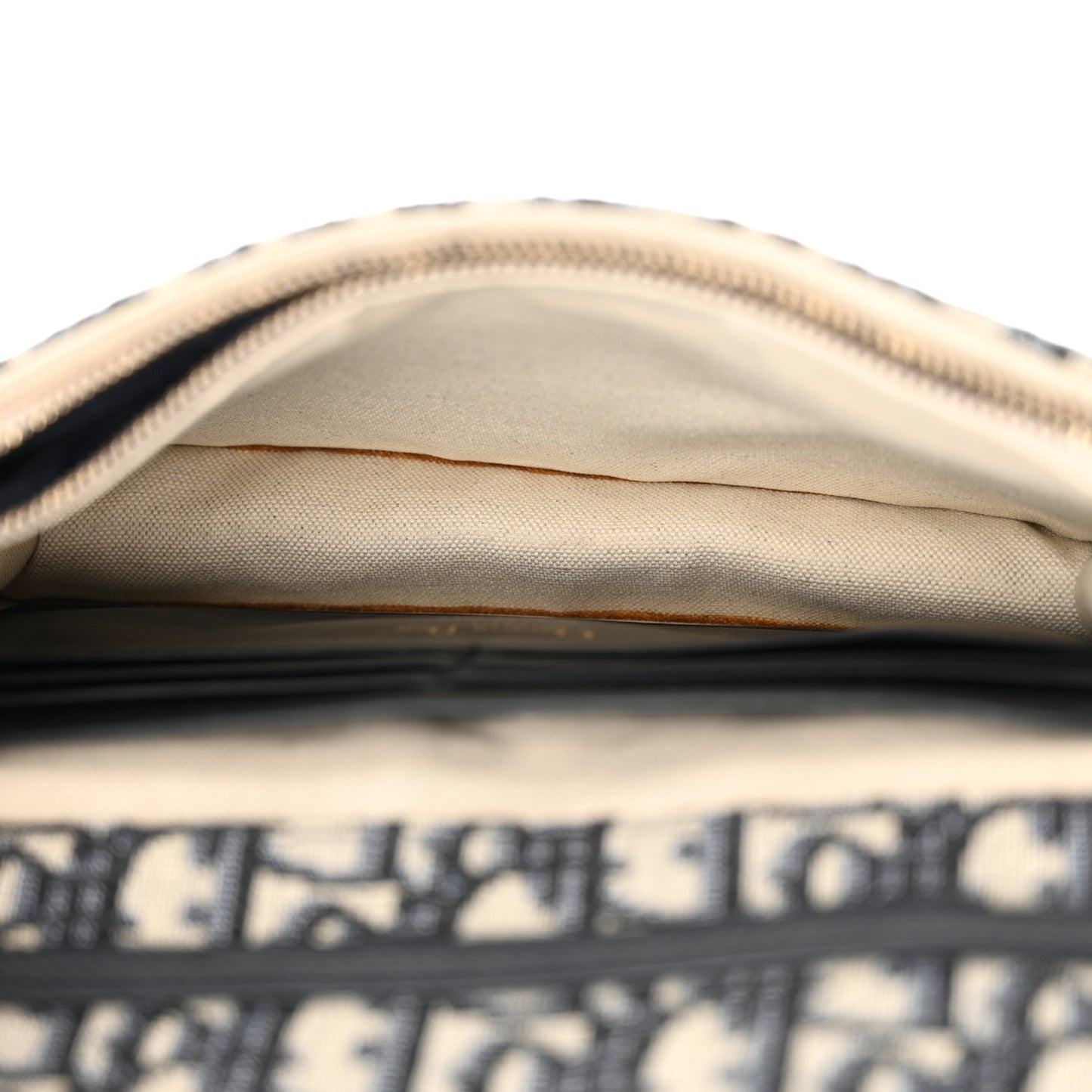 Oblique Saddle Chain Pouch Blue