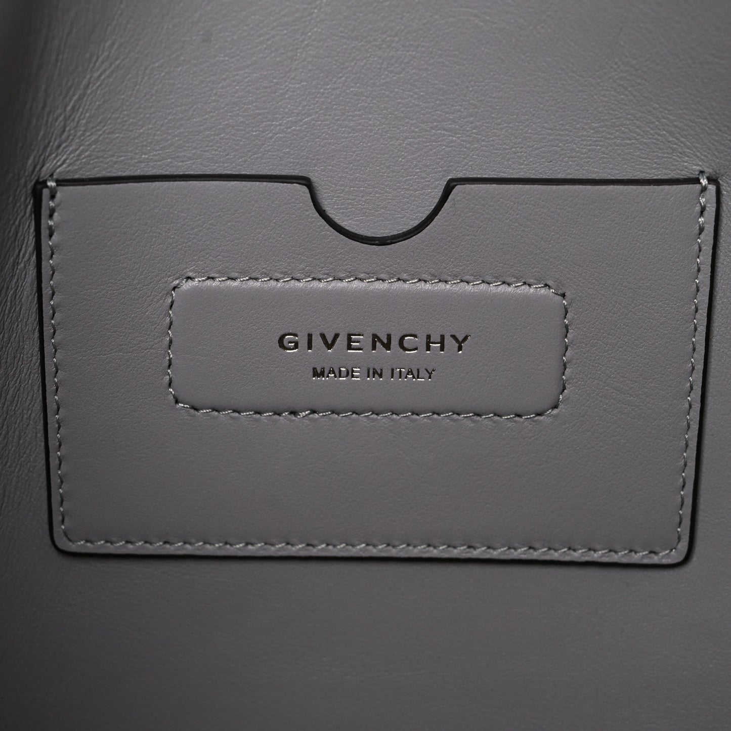 Soft Calfskin Medium Soft Antigona Pearl Grey