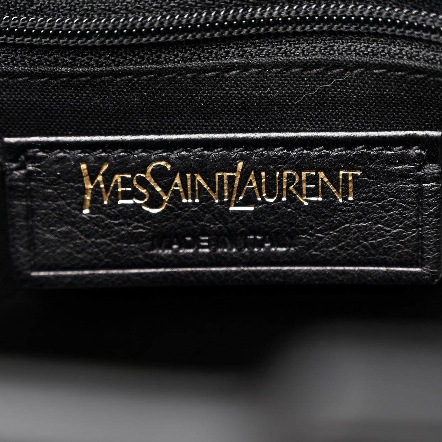 Textured Calfskin Medium Classic Y Cabas Black