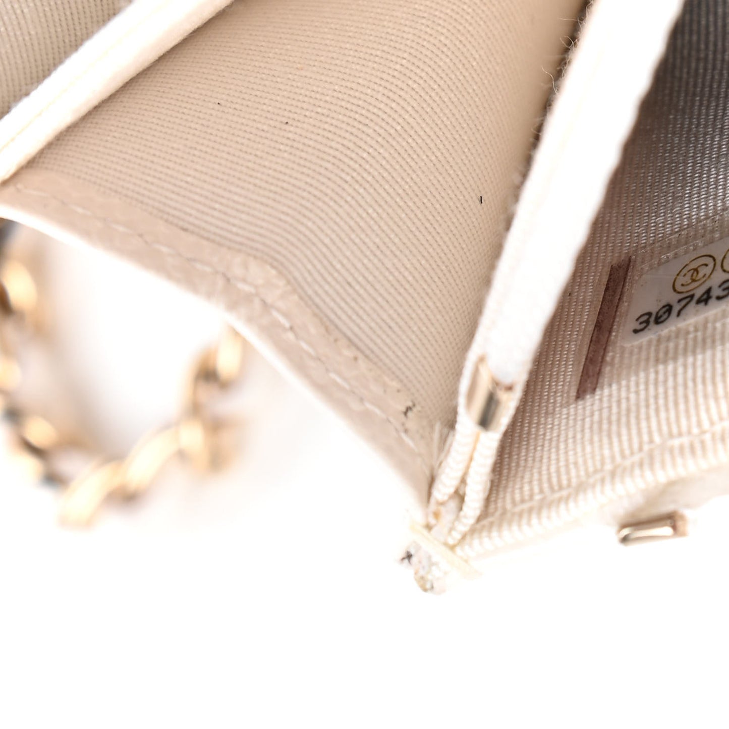 Caviar Quilted Mini Wallet On Chain WOC White