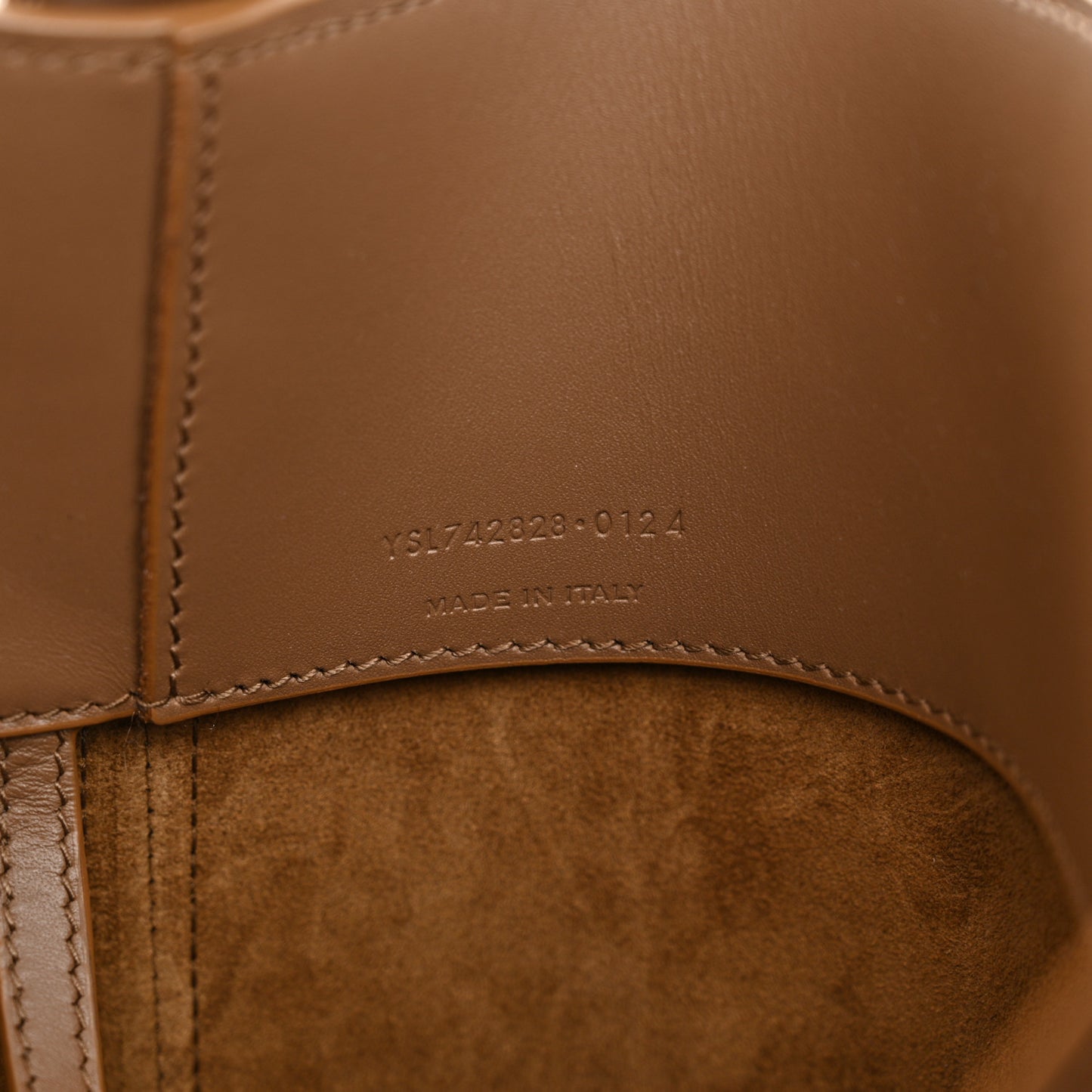 Shiny Calfskin Le 37 Bucket Bag Dark Cork