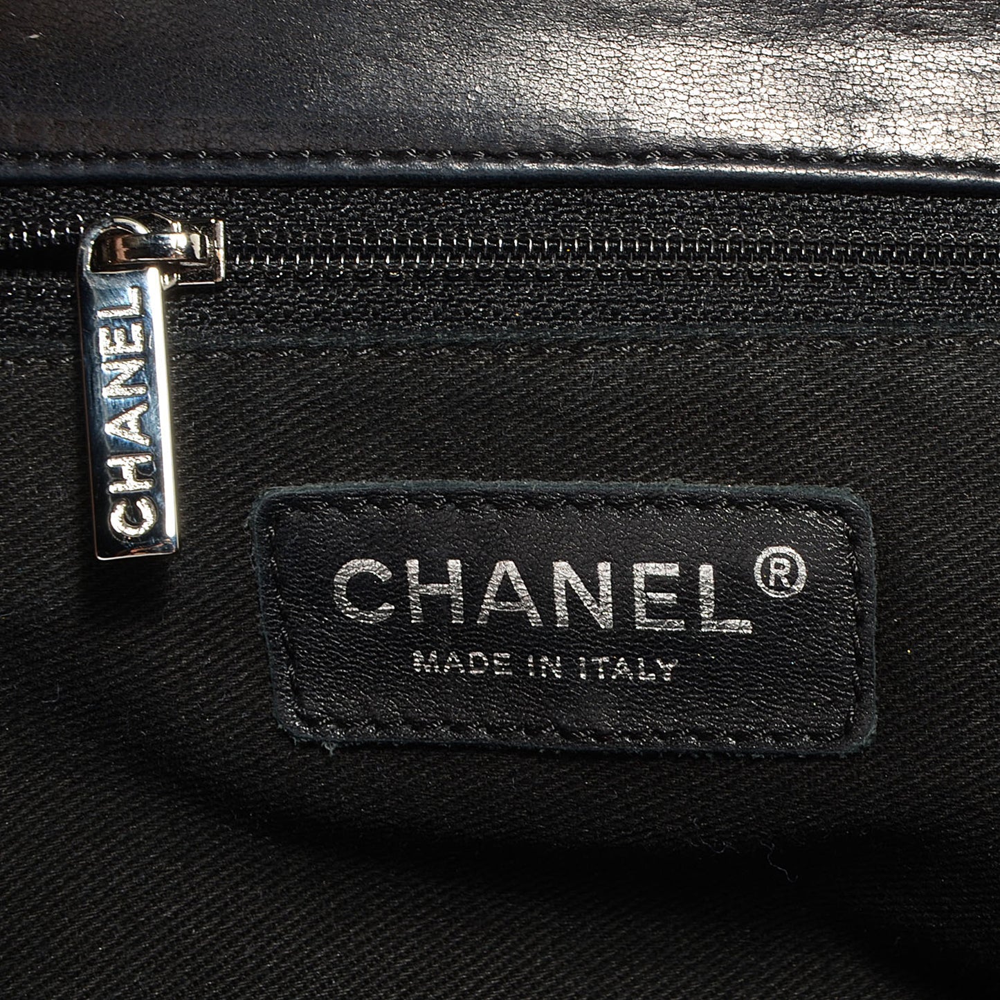 Lambskin Rock and Chic Shoulder Bag Black