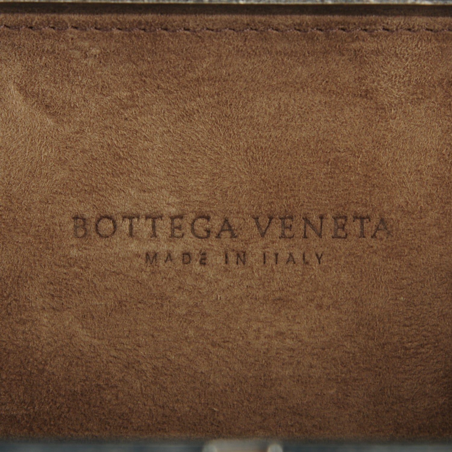 Bottega Veneta Lacquered Scarab Knot Clutch 6 of 7