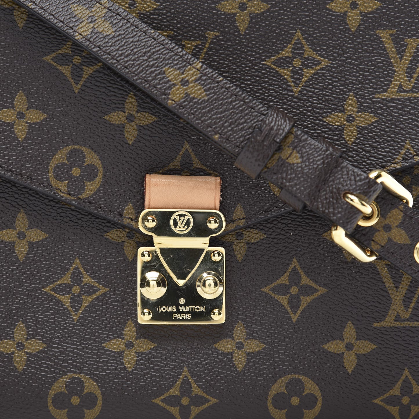 Monogram Pochette Metis