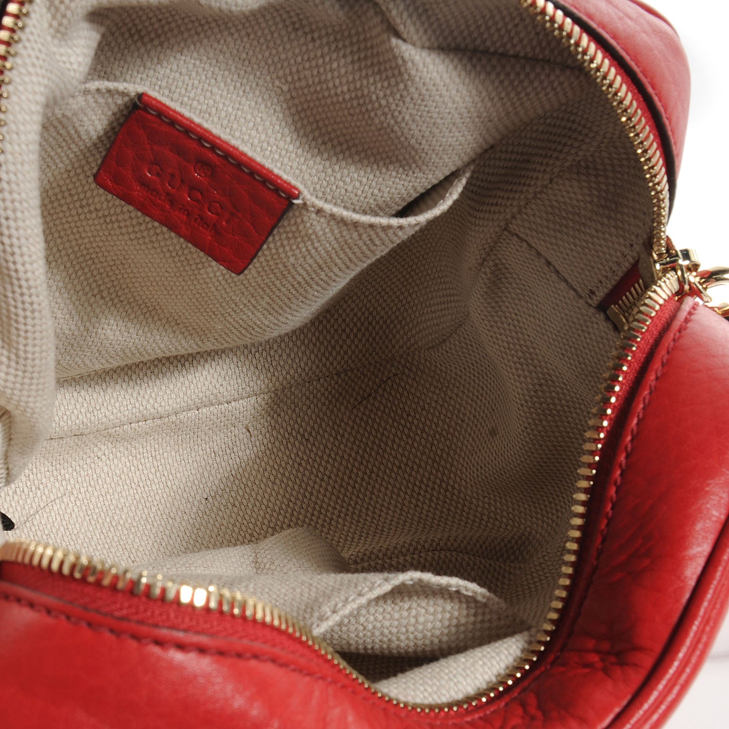 Gucci Pebbled Calfskin Small Soho Disco Bag Vibrant Red 5 of 9