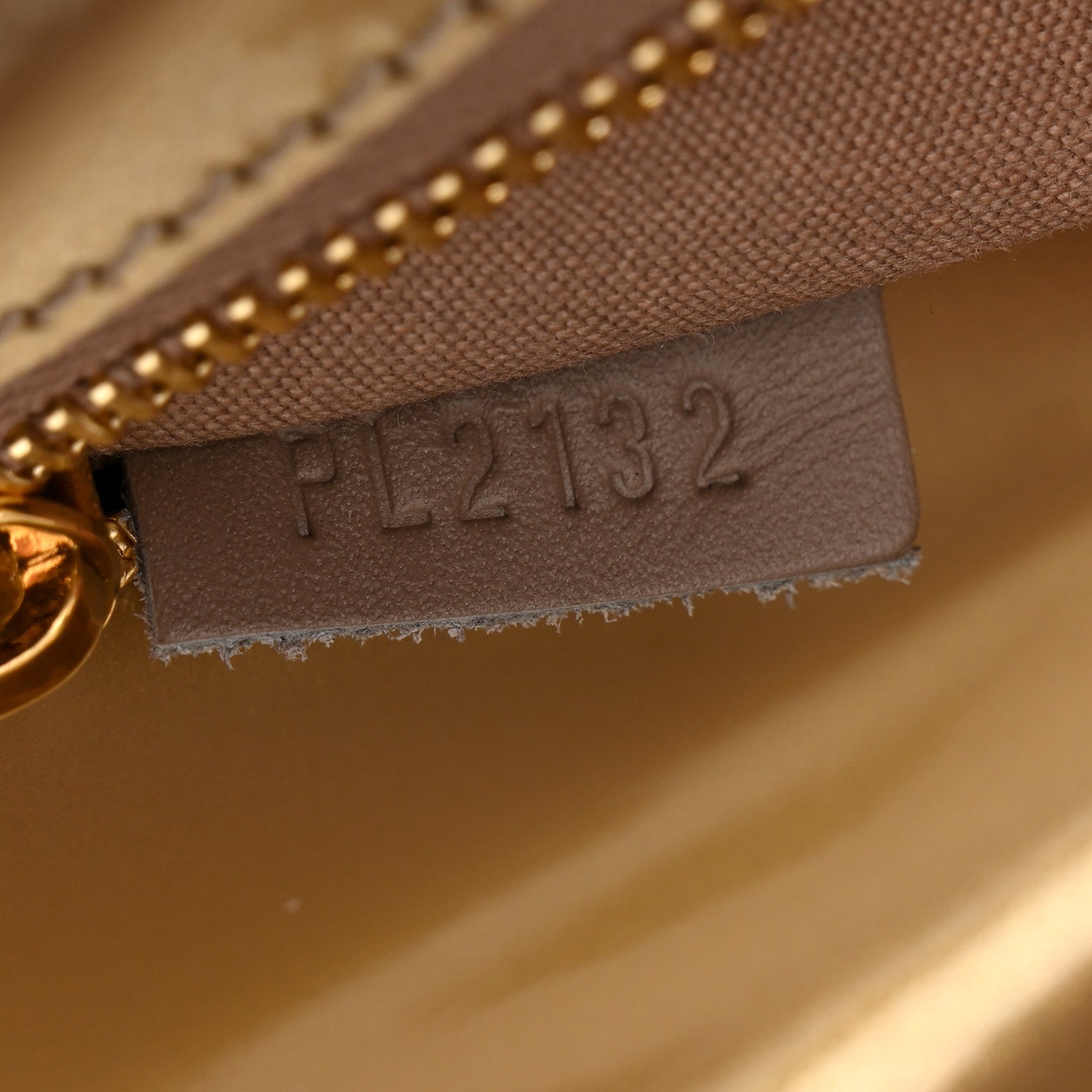 Louis Vuitton Patent Sobe Clutch Beige Poudre 7 of 12