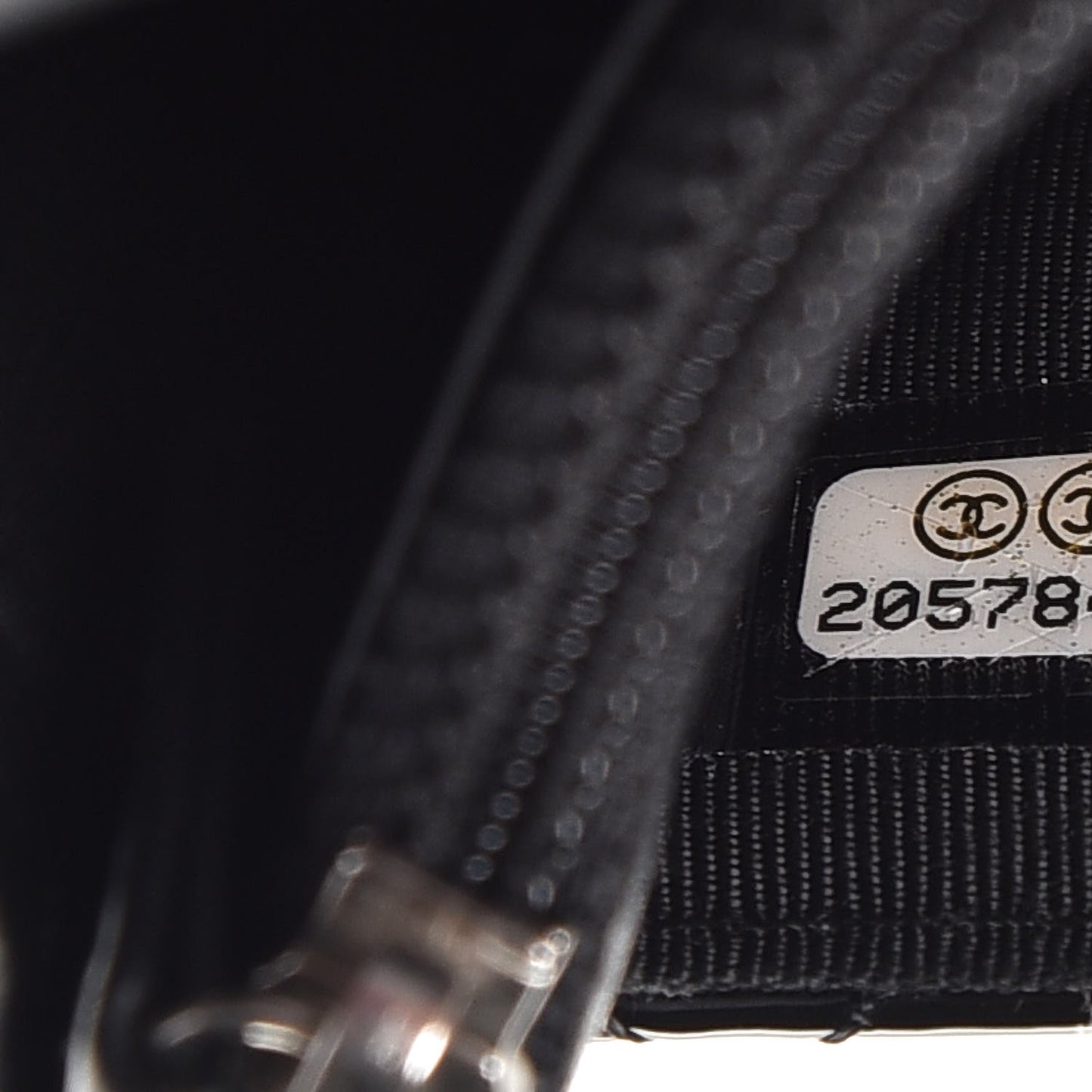 Patent Quilted Wallet On Chain WOC Black