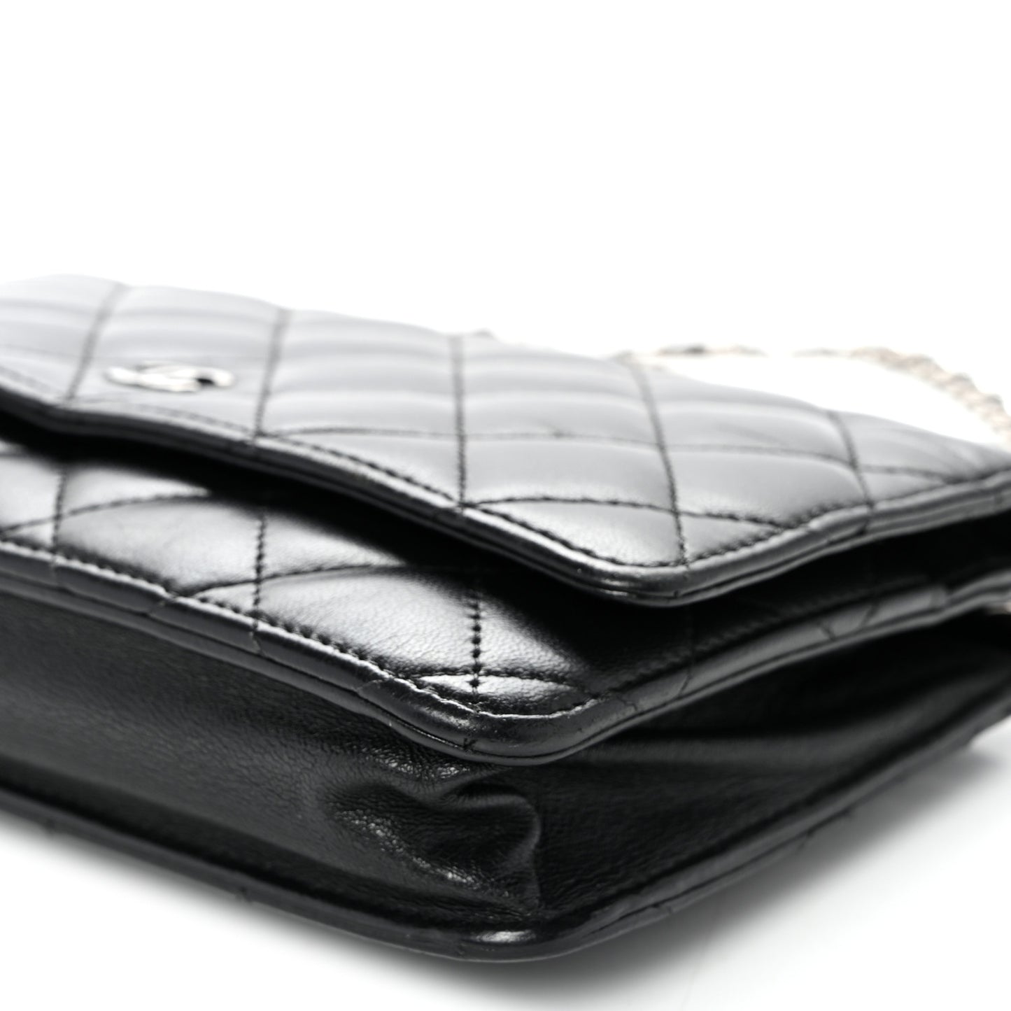 Lambskin Quilted Wallet On Chain WOC Black