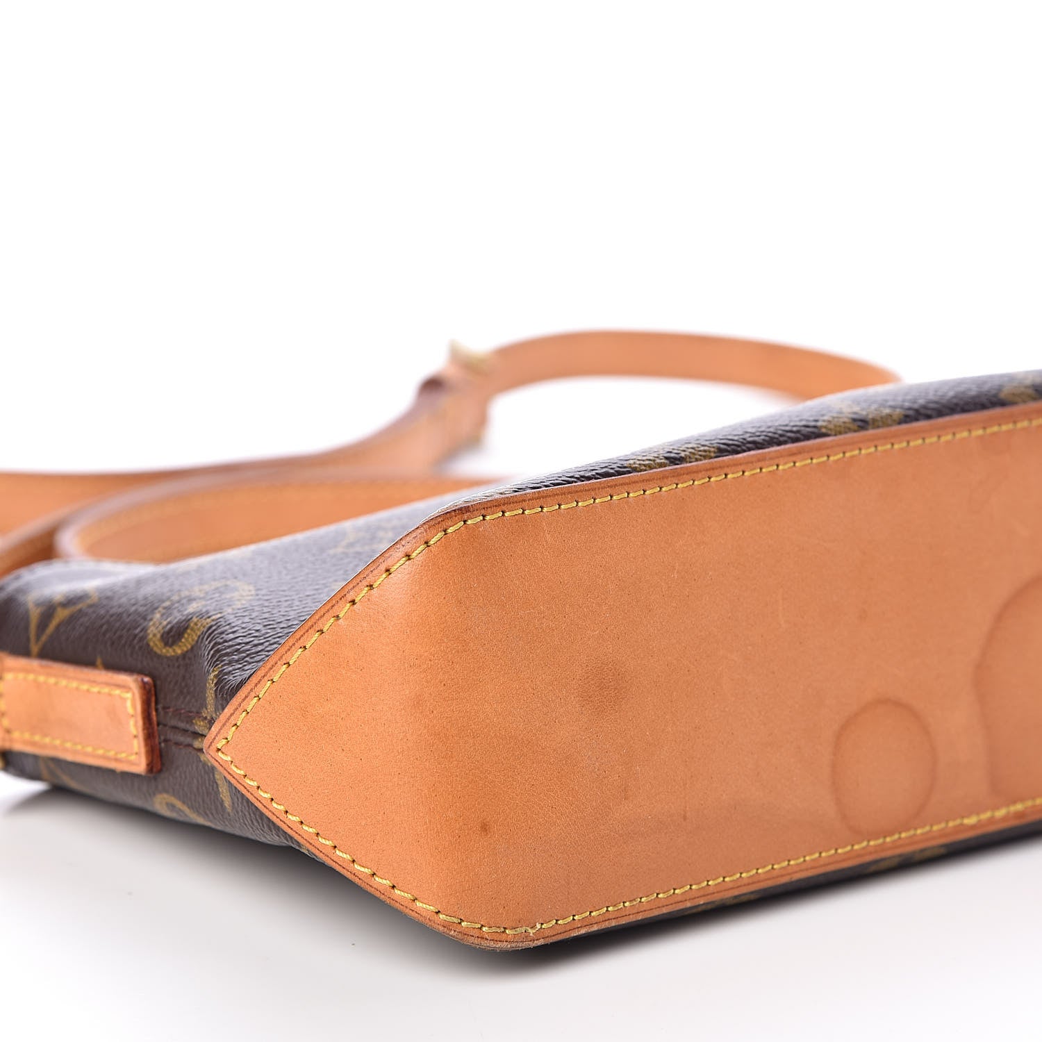 Louis Vuitton Monogram Trotteur 7 of 9