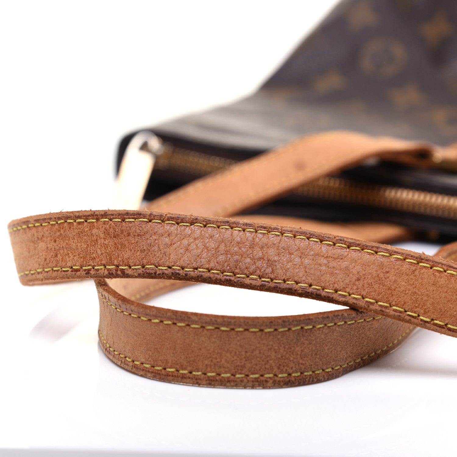 Louis Vuitton Monogram Cabas Mezzo 25 of 25