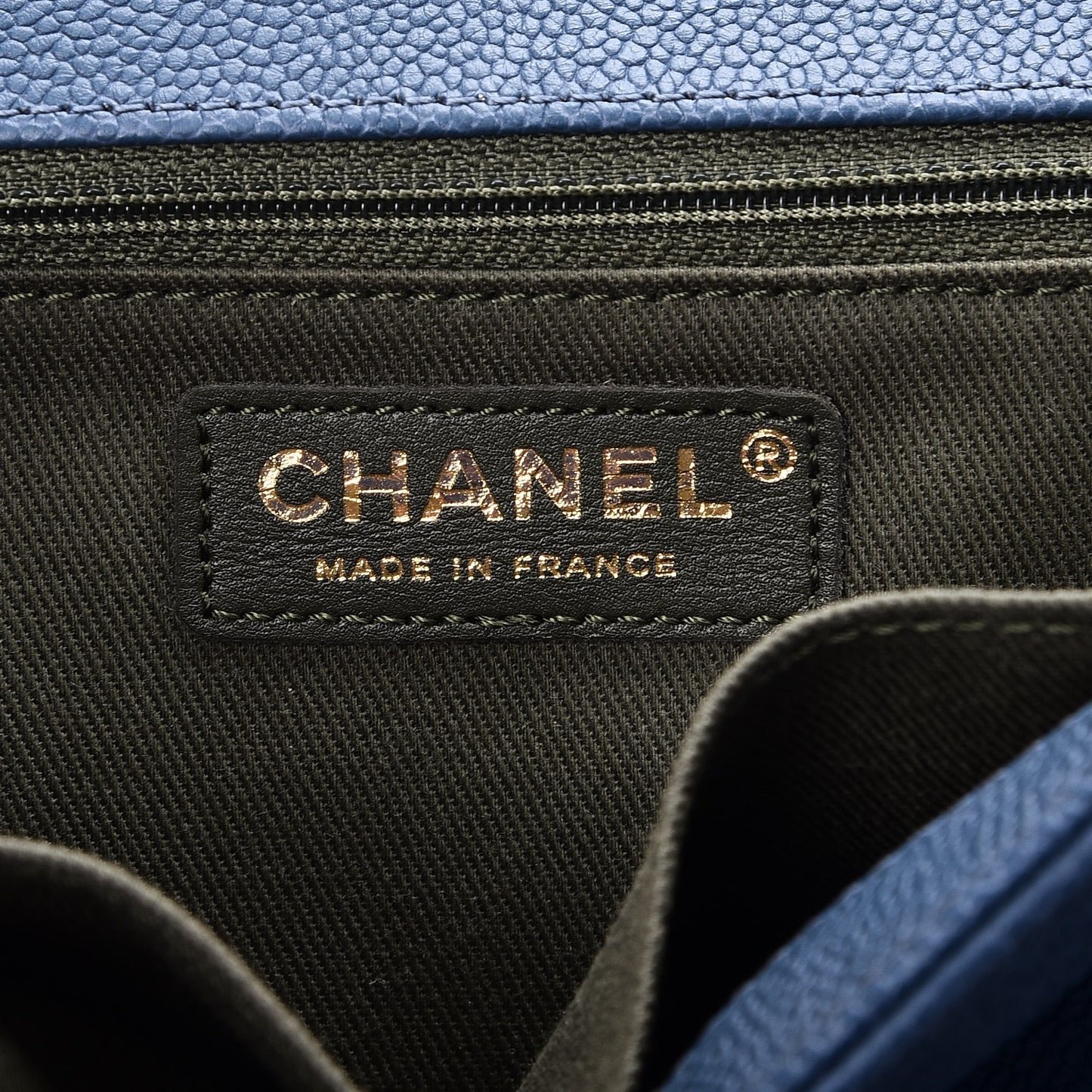 Caviar Quilted New Medium Boy Flap Dark Blue