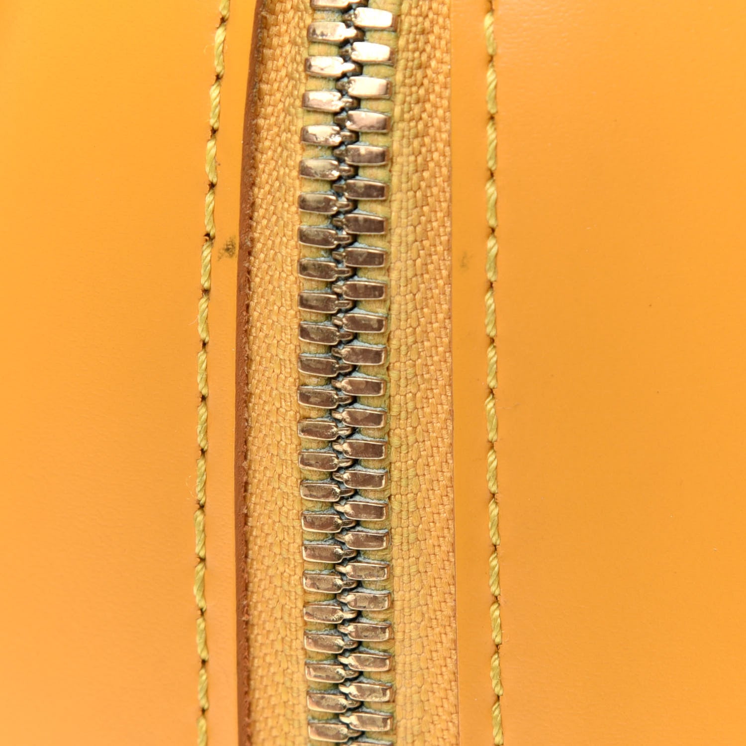 Louis Vuitton Epi Pont-Neuf Tassil 12 of 14