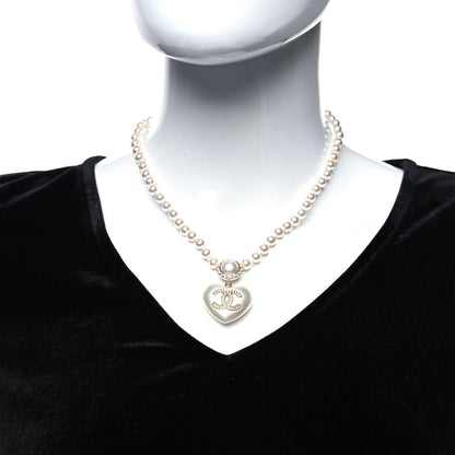 Chanel Pearl Crystal CC Heart Short Necklace Pearly White Gold 2 of 5