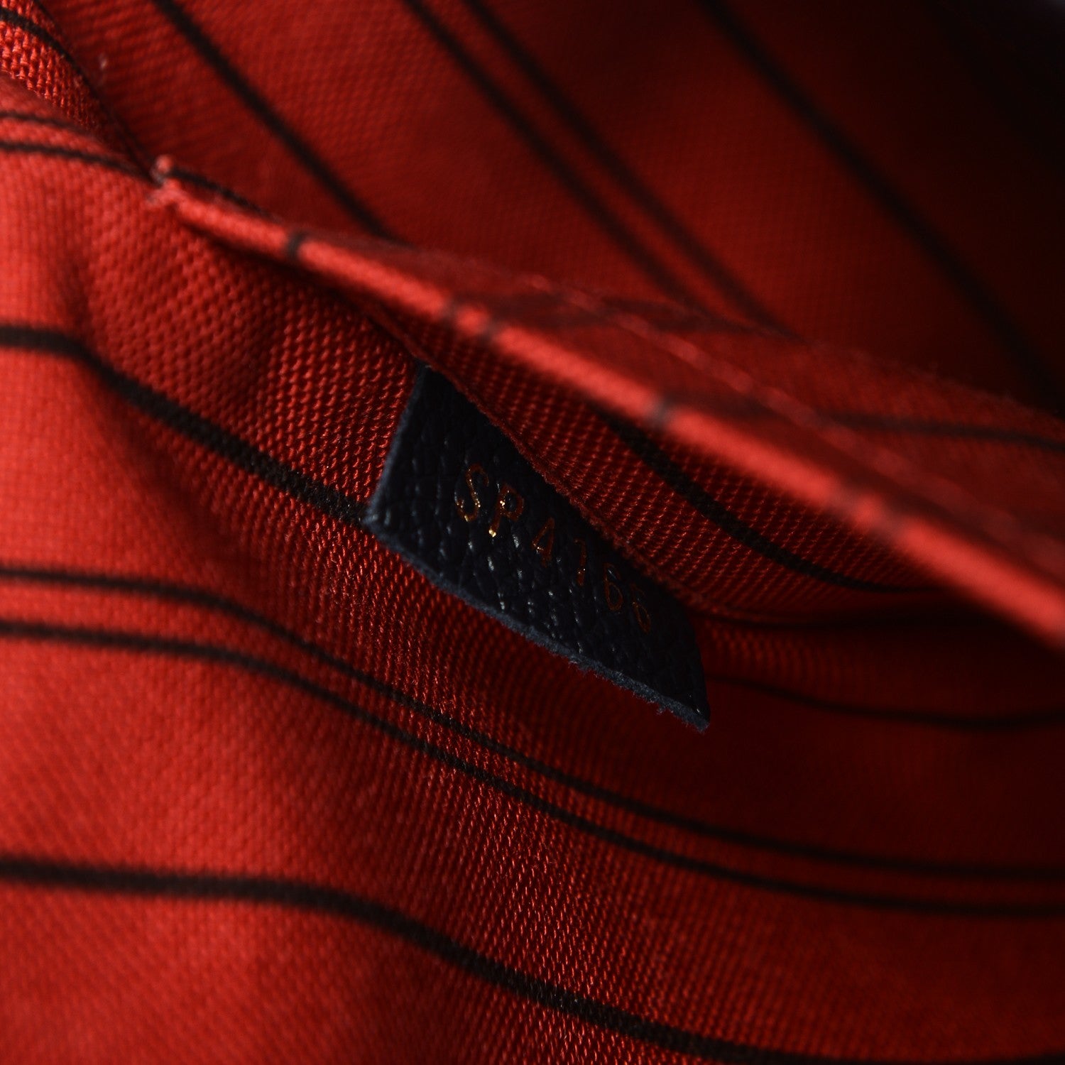 Louis Vuitton Empreinte Montaigne MM Marine Rouge 7 of 7
