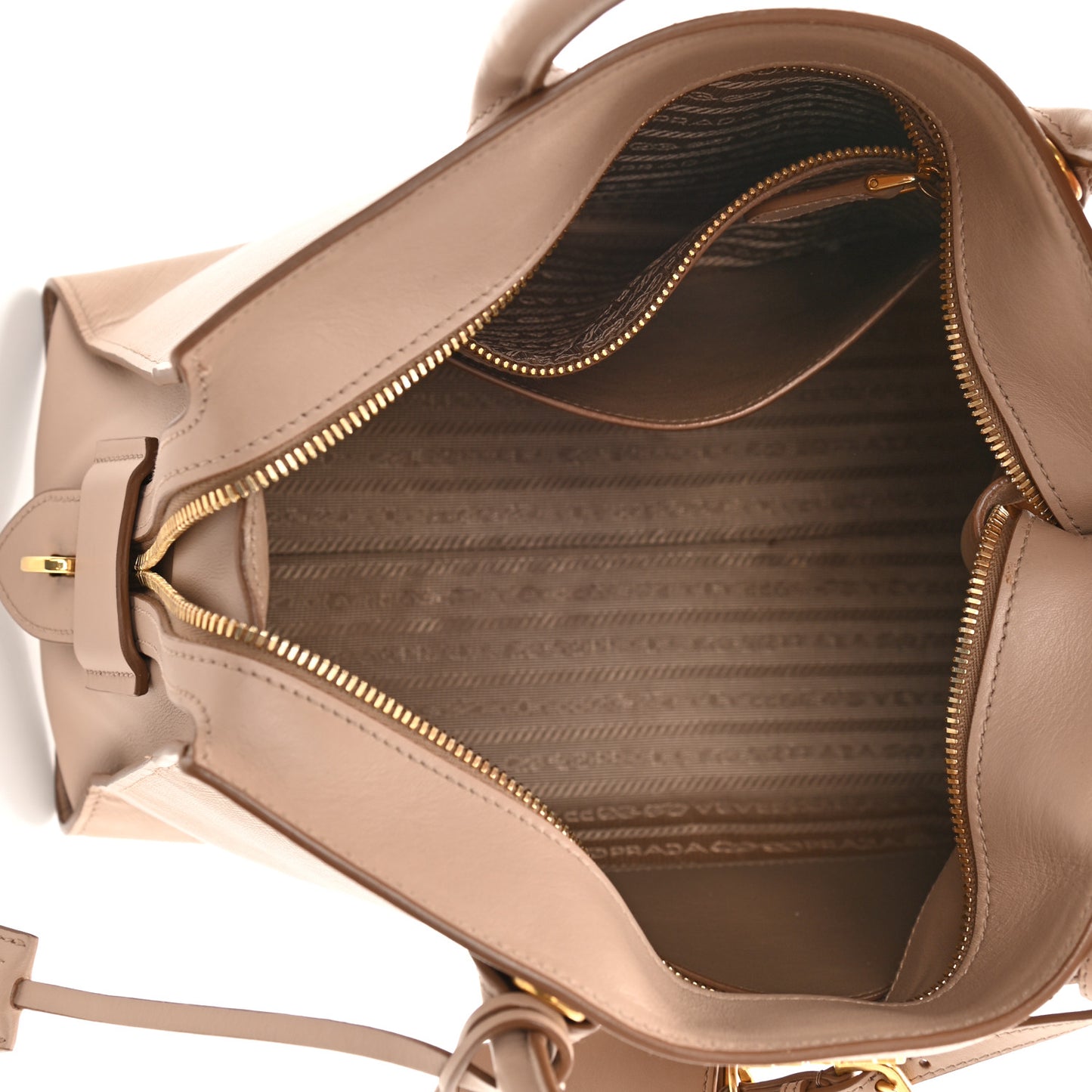Saffiano City Calfskin Medium Esplanade Cammeo