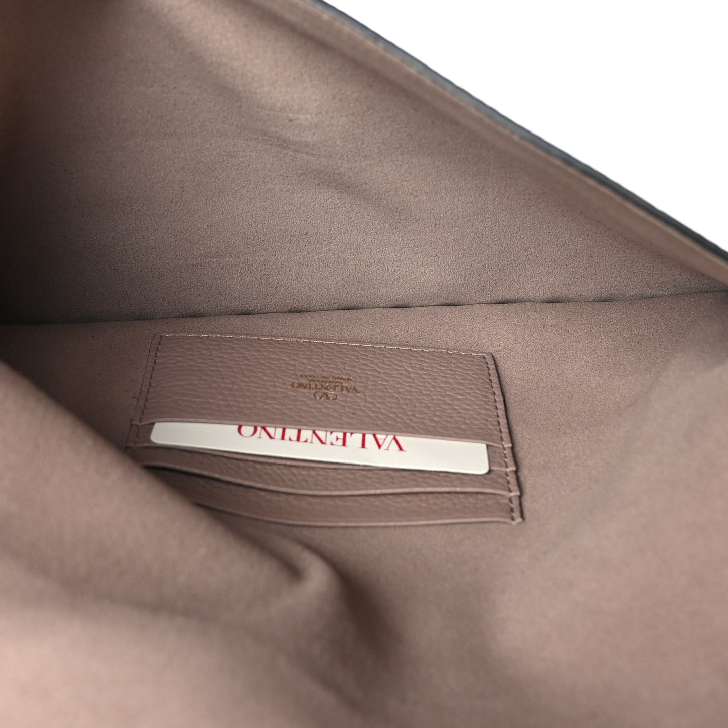 Pebbled Calfskin Large Rockstud Envelope Clutch Poudre