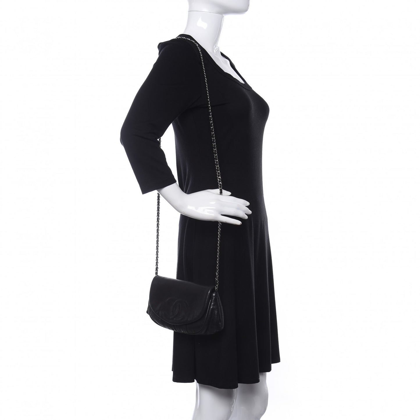 Lambskin Half Moon Wallet On Chain WOC Black