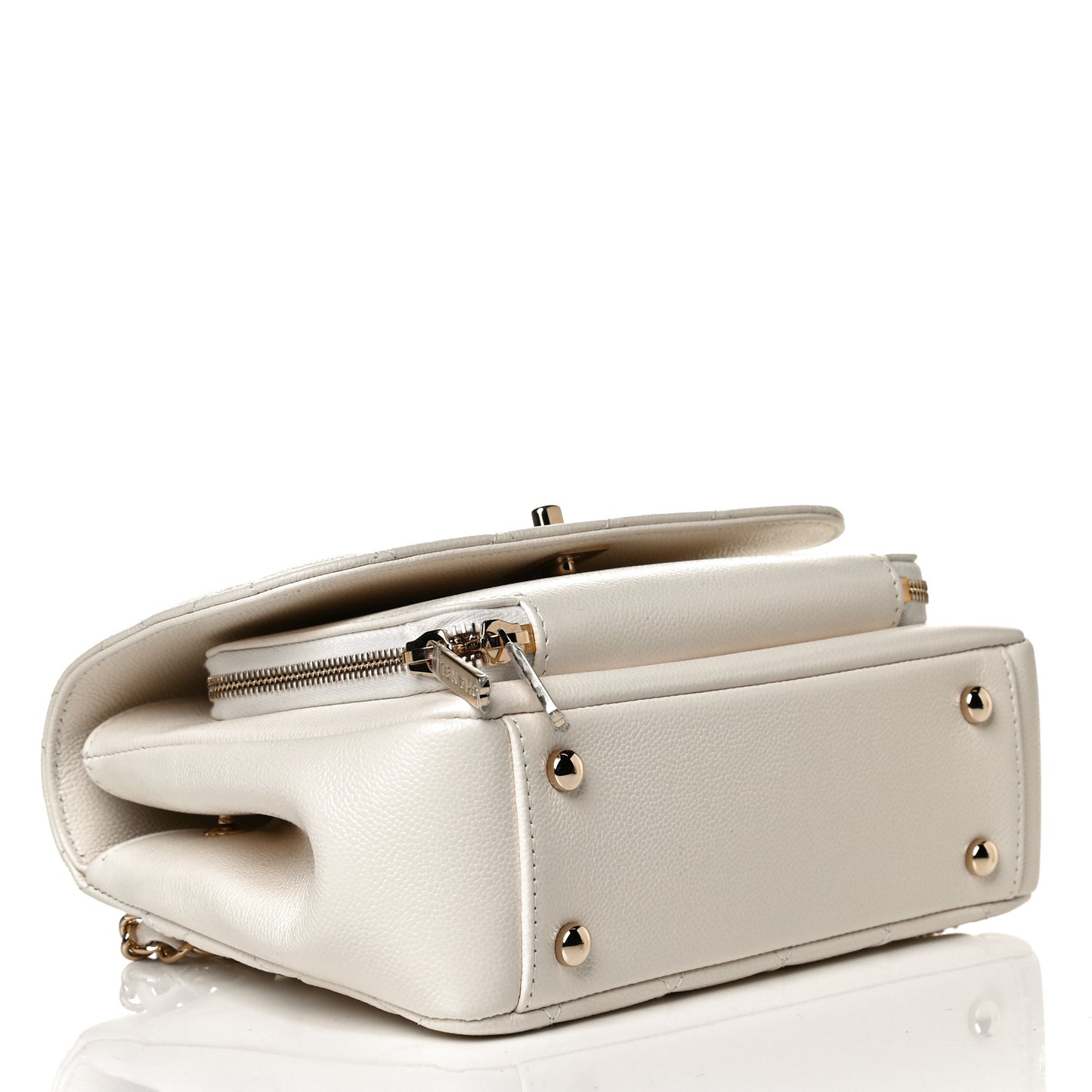 Caviar Quilted Medium Business Affinity Flap White