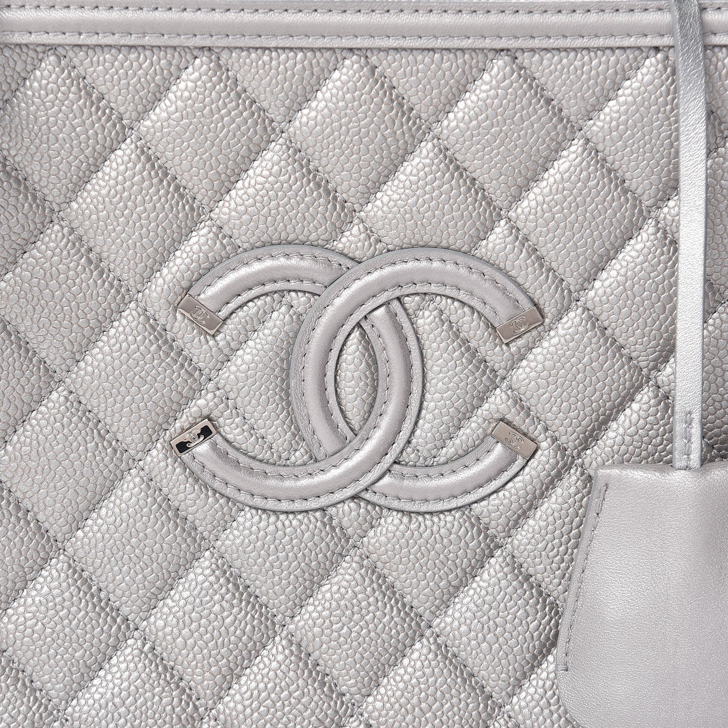 Chanel Metallic Caviar Quilted Large CC Filigree Vanity Case Silver 8 of 10