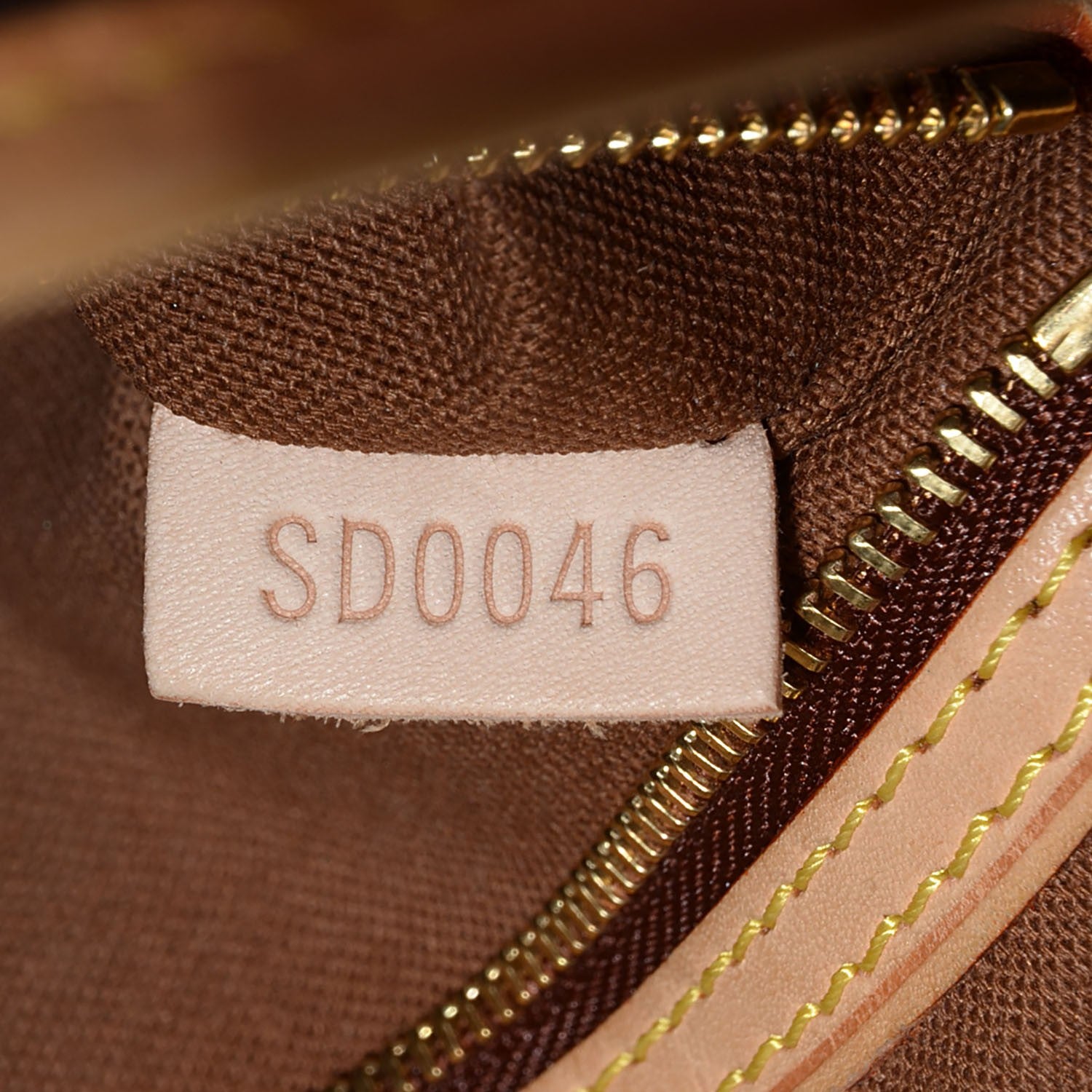 Louis Vuitton Monogram Batignolles Vertical 7 of 7