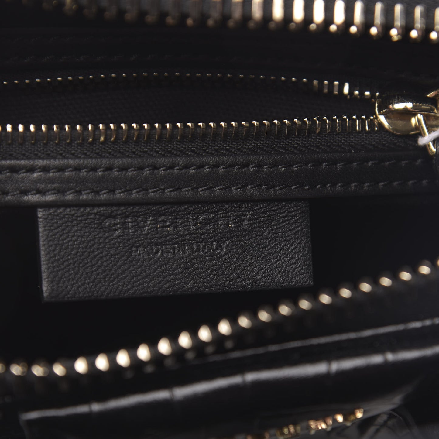 Calfskin Crocodile Embossed Mini Antigona Black