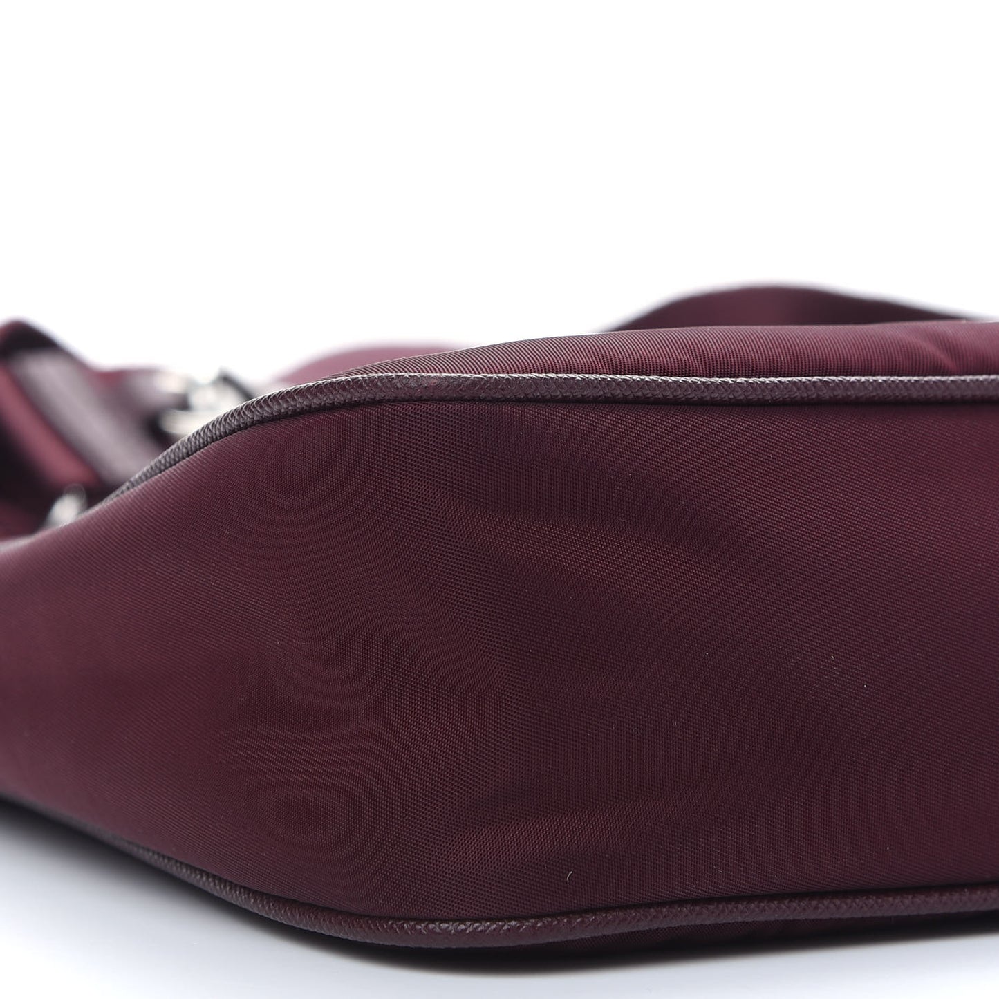 Tessuto Nylon Re-Edition 2005 Shoulder Bag Granato
