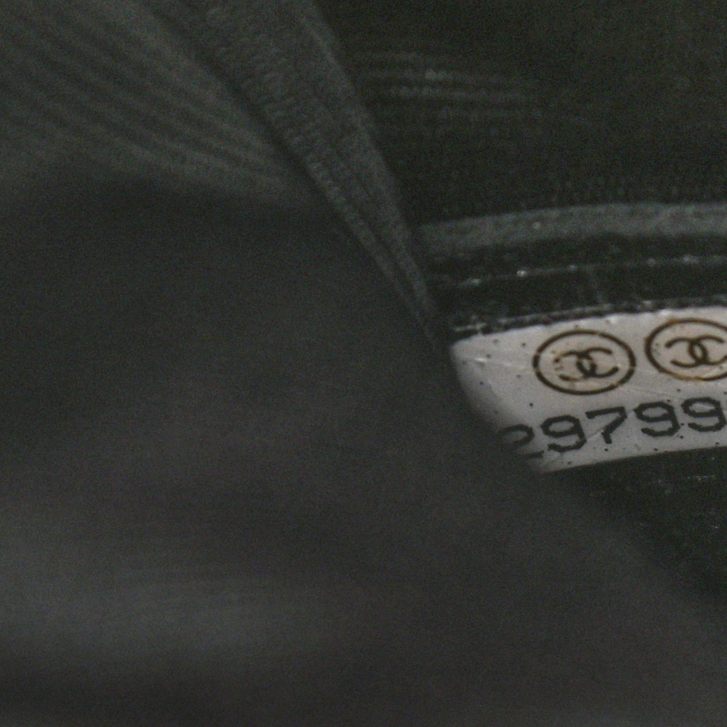 Crumpled Calfskin Medium Chain All Over Flap Black
