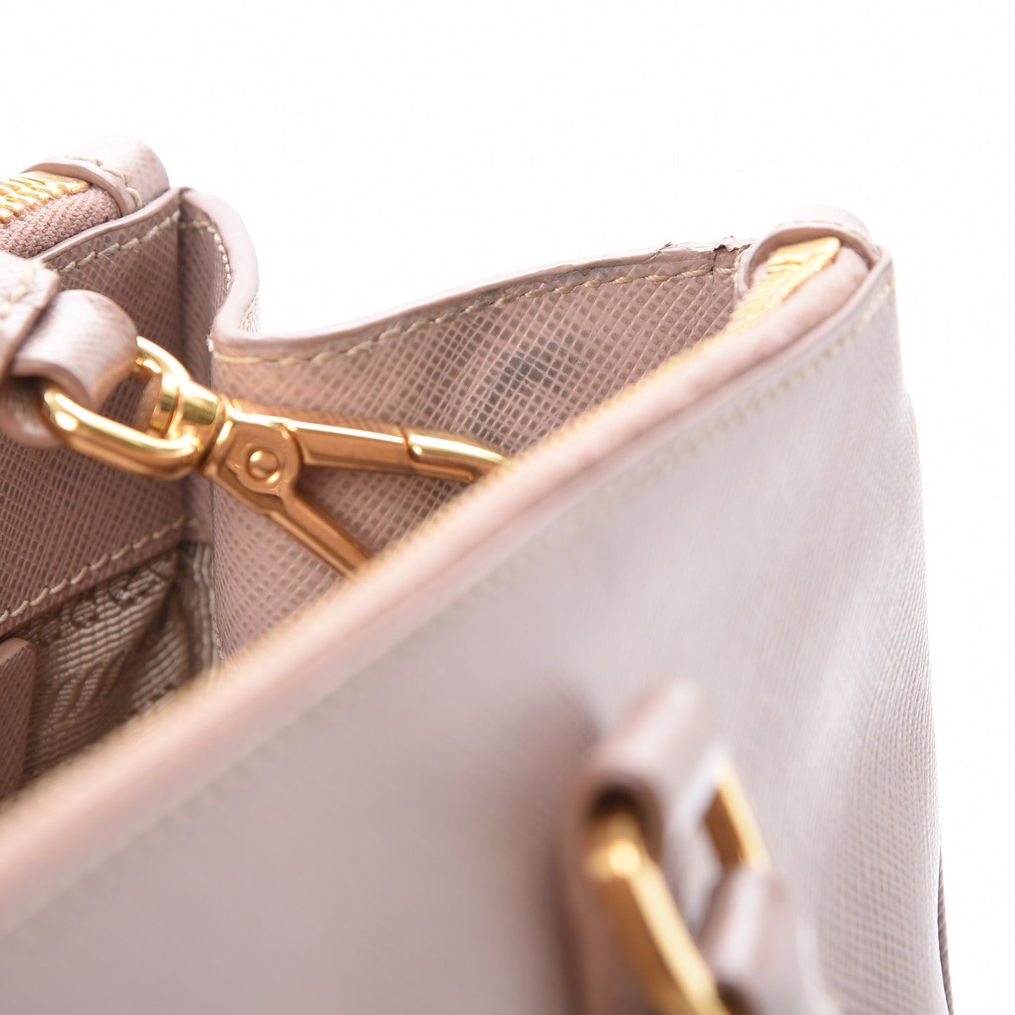 Saffiano Medium Galleria Double Zip Tote Cammeo