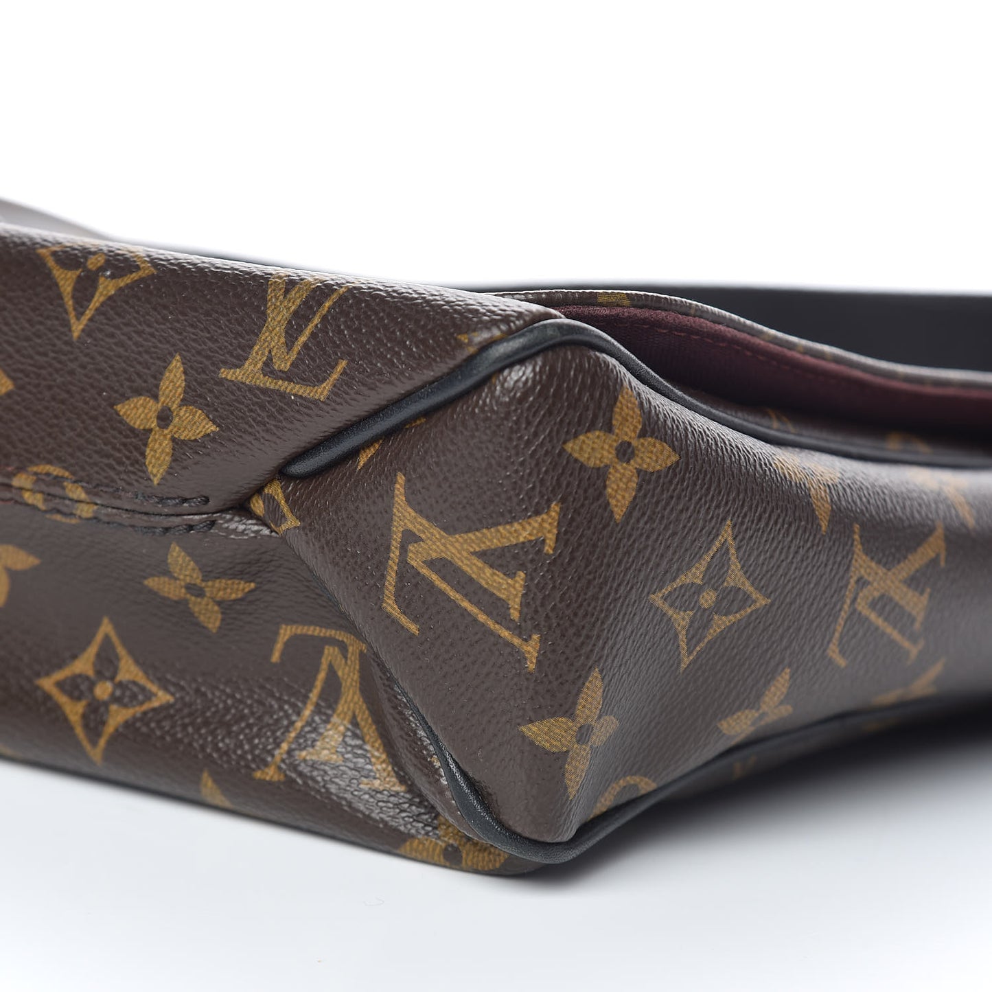 Monogram Macassar District MM