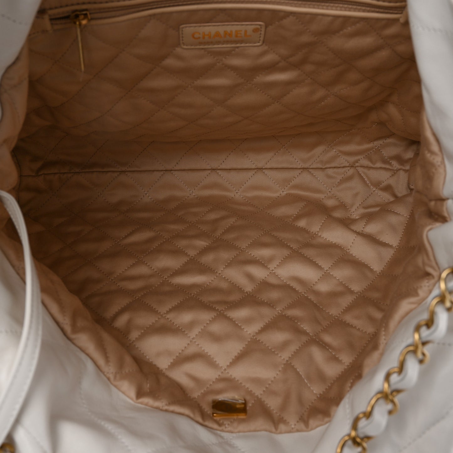 Shiny Calfskin Quilted Chanel 22 White