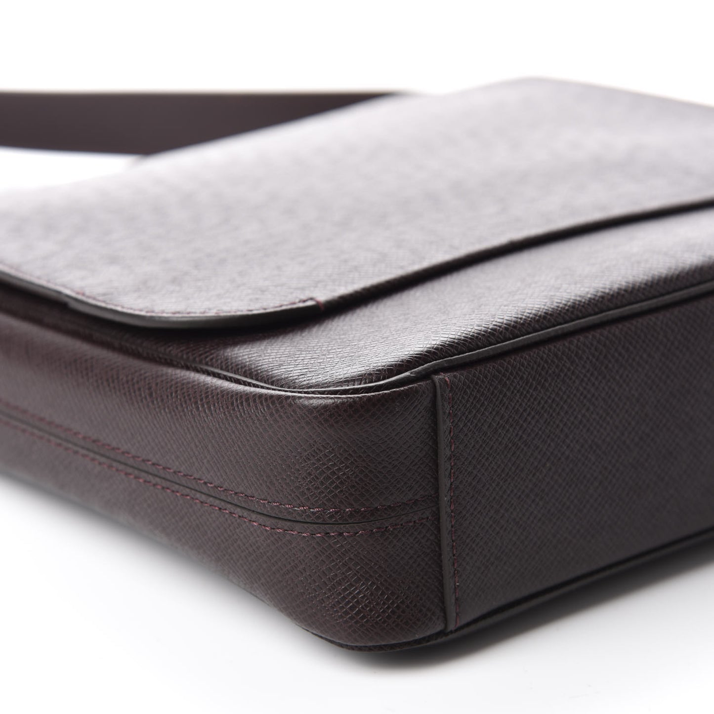 Taiga Roman PM Messenger Acajou