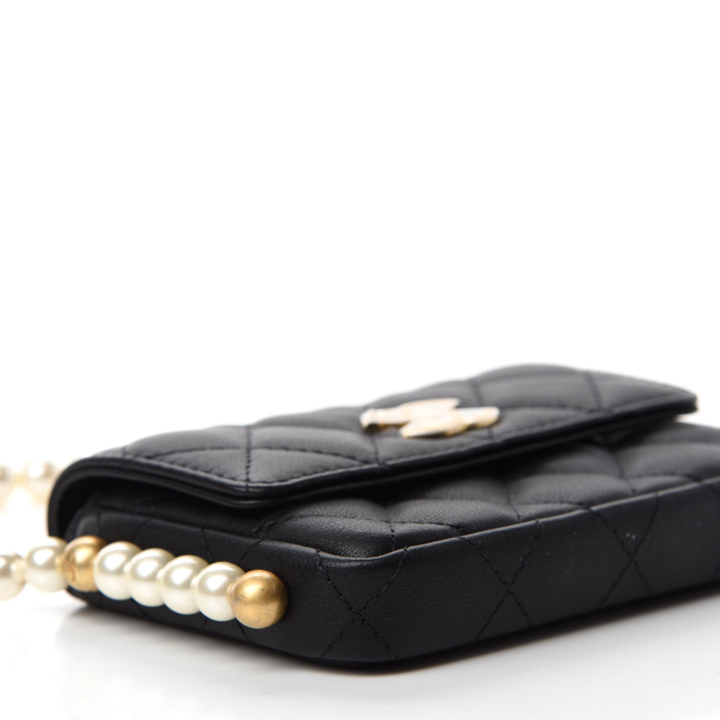 Calfskin Quilted About Pearls Card Holder Flap With Chain Black