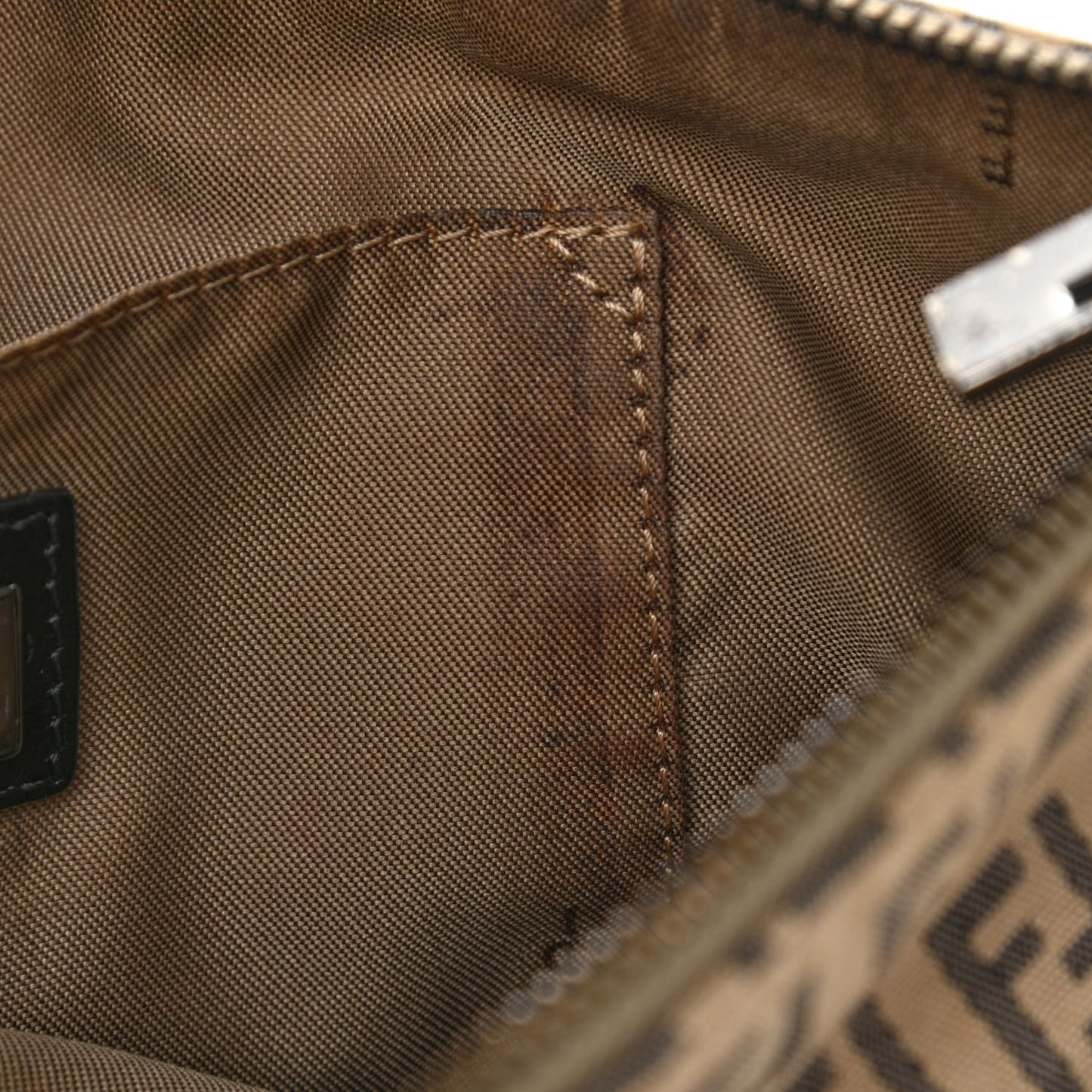 Zucchino Vitello Pochette Beige Black
