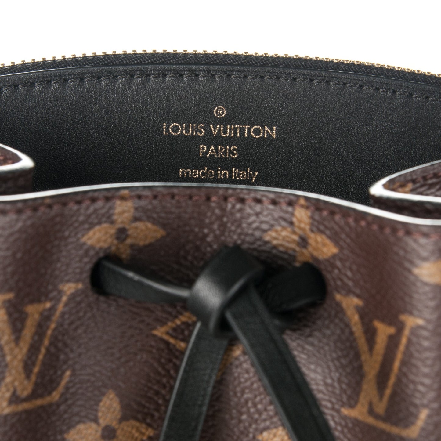 Monogram Fringed Noe