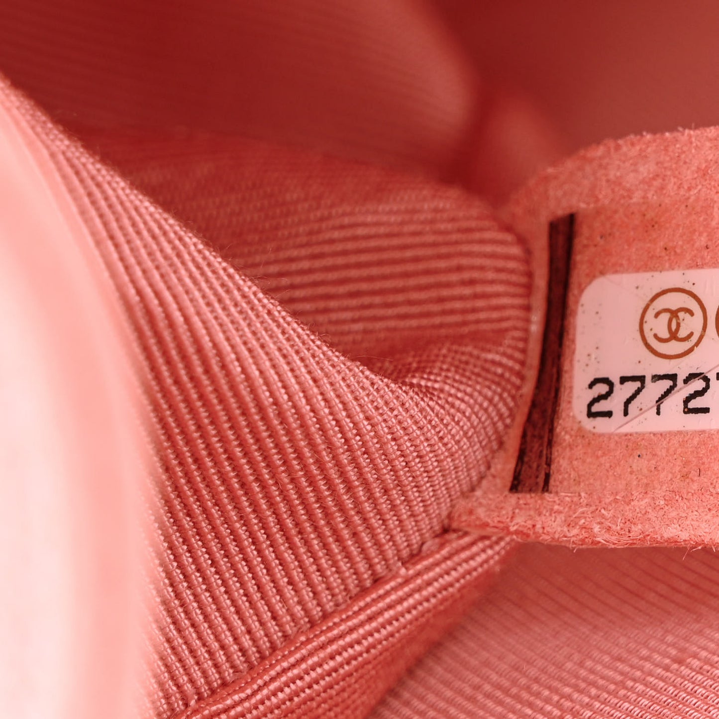 Caviar Quilted Medium Boy Flap Pink