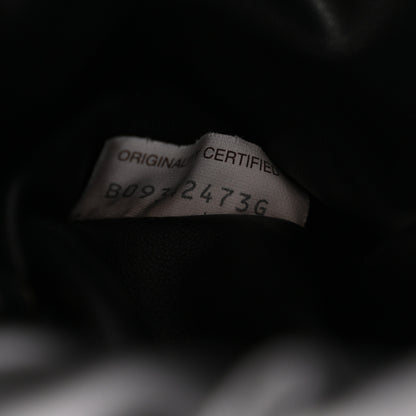 Bottega Veneta Calfskin The Pouch Chain Black 6 of 9