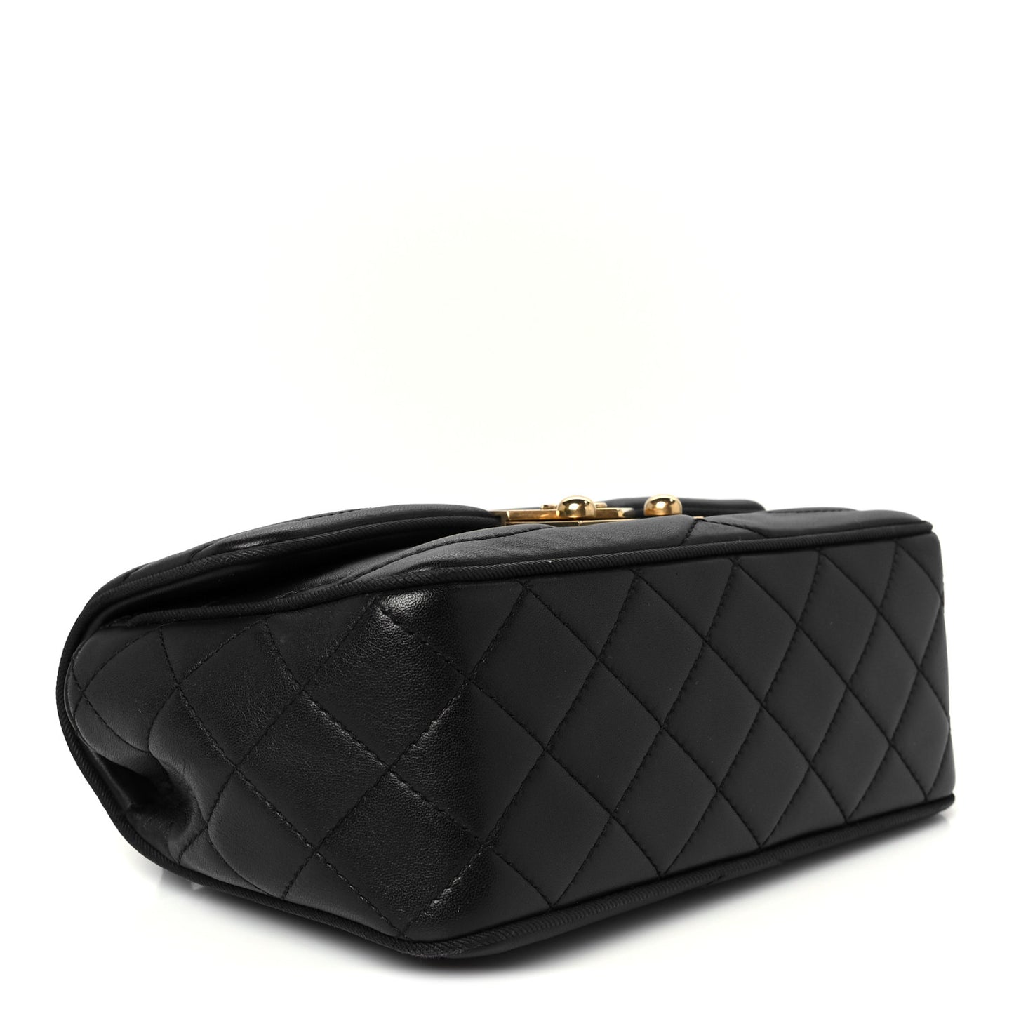 Lambskin Scallop Quilted Small Pagoda Flap Black