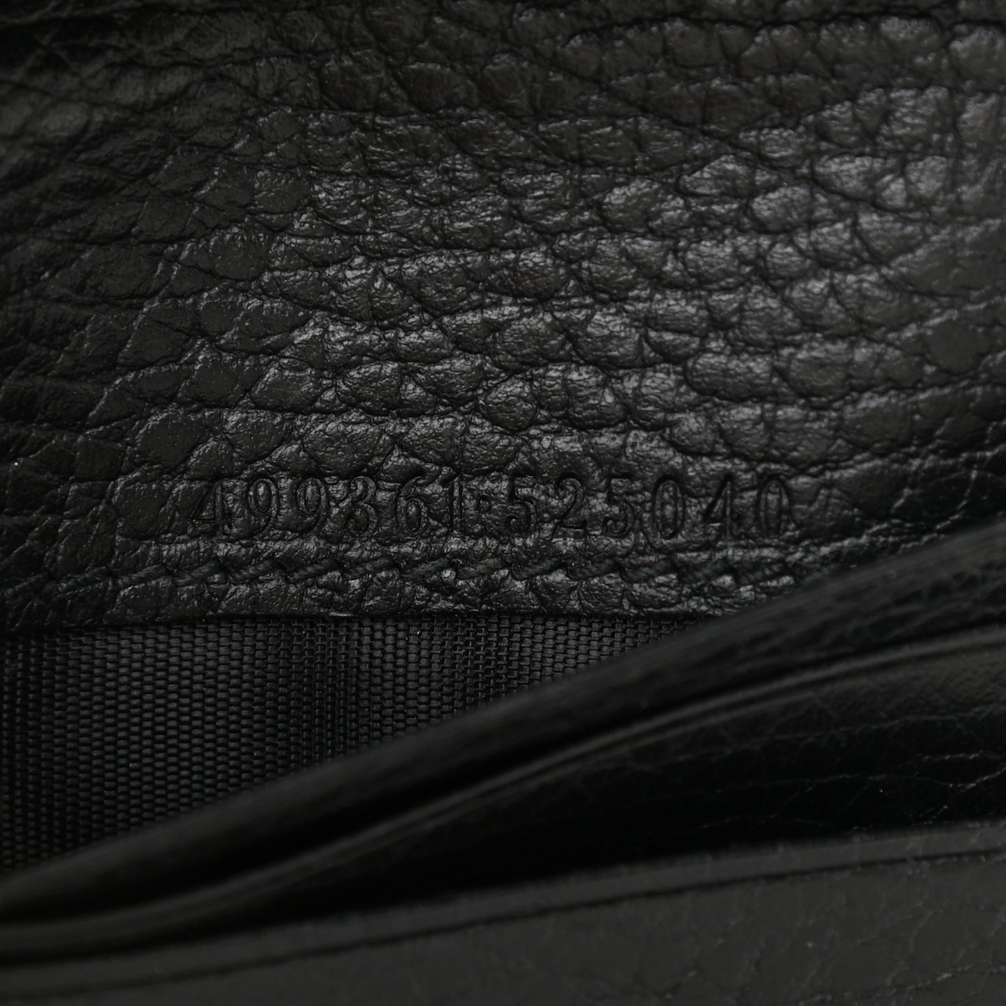 Pebbled Calfskin Butterfly Card Case Black