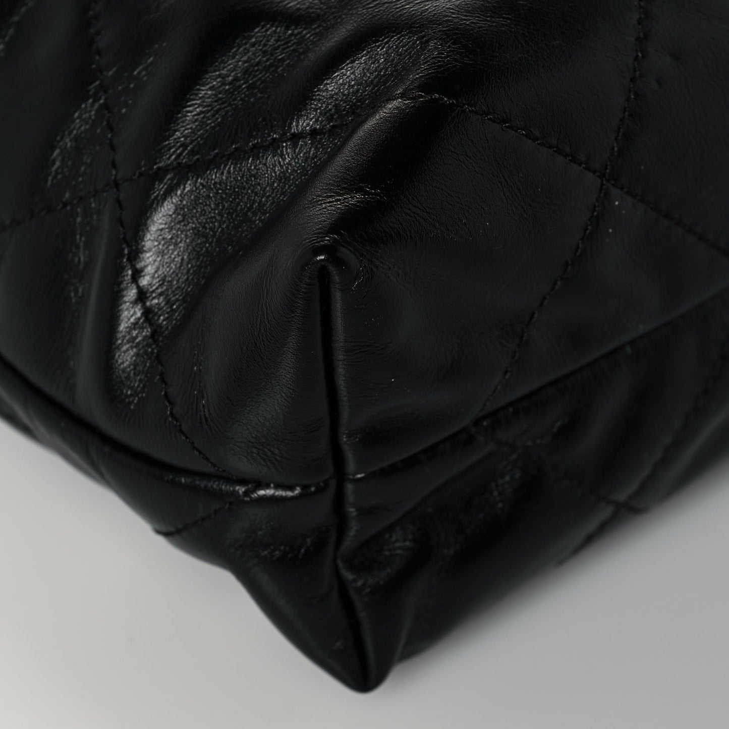 Shiny Calfskin Quilted Small Chanel 22 Black