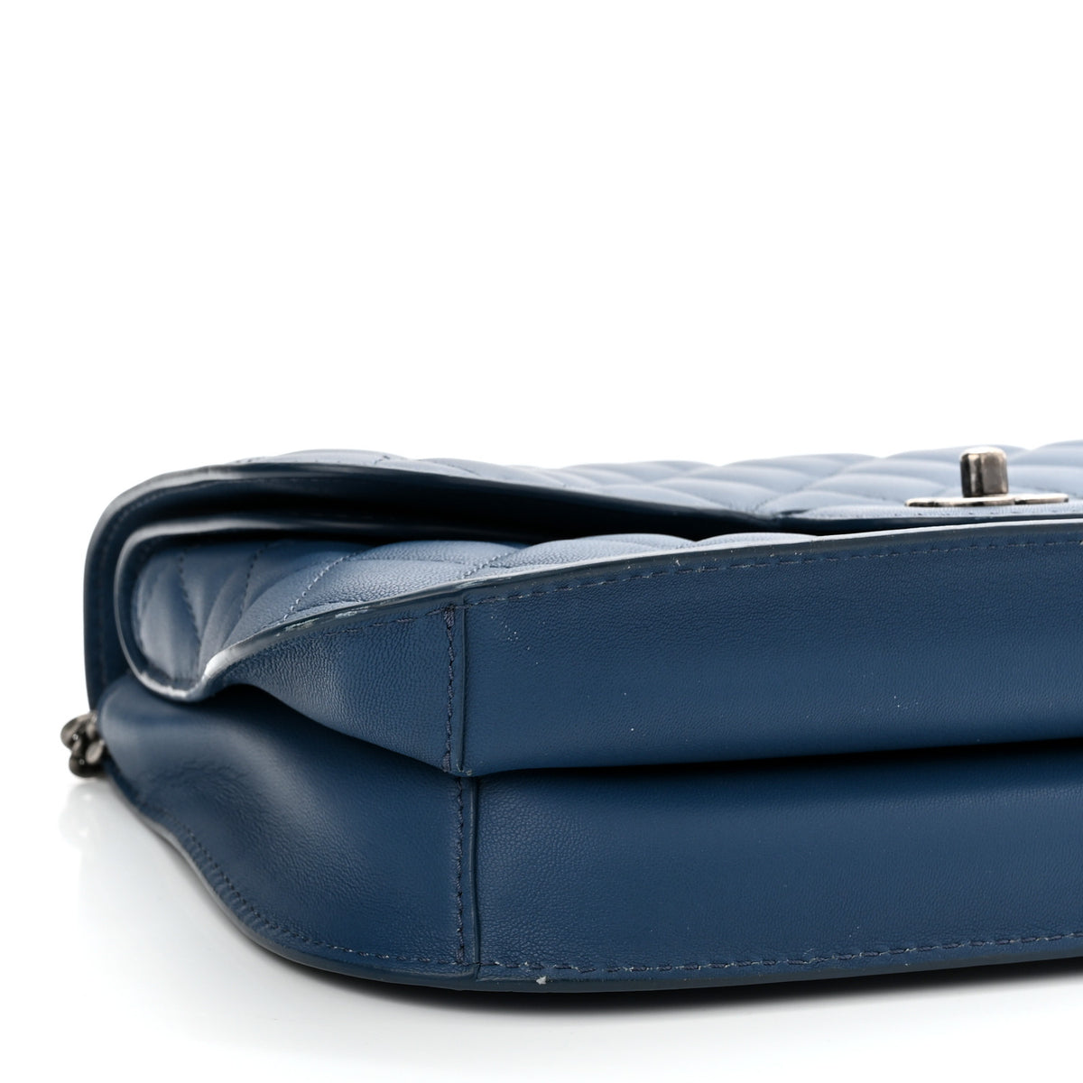 Lambskin Quilted Large Natural CC Flap Navy