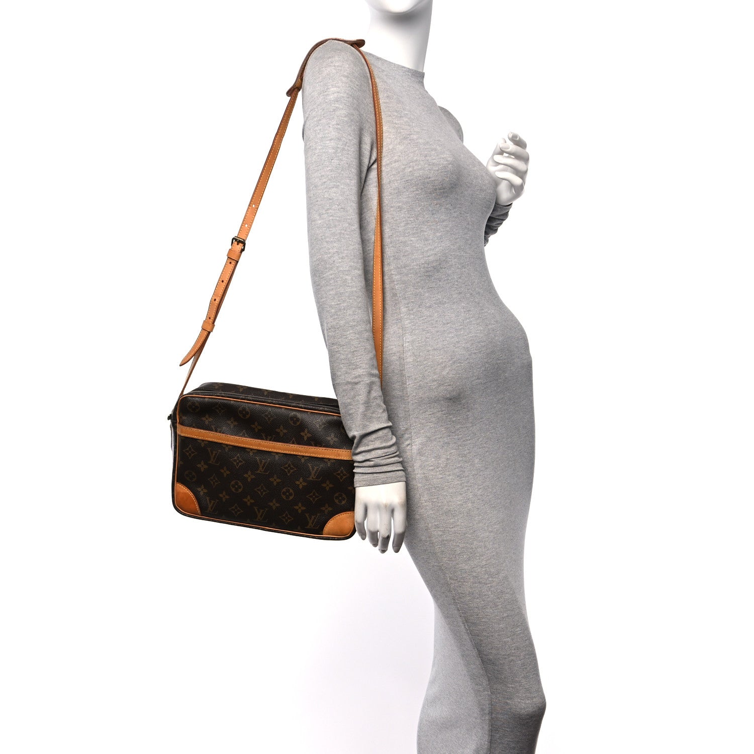 Louis Vuitton Monogram Trocadero 30 2 of 11