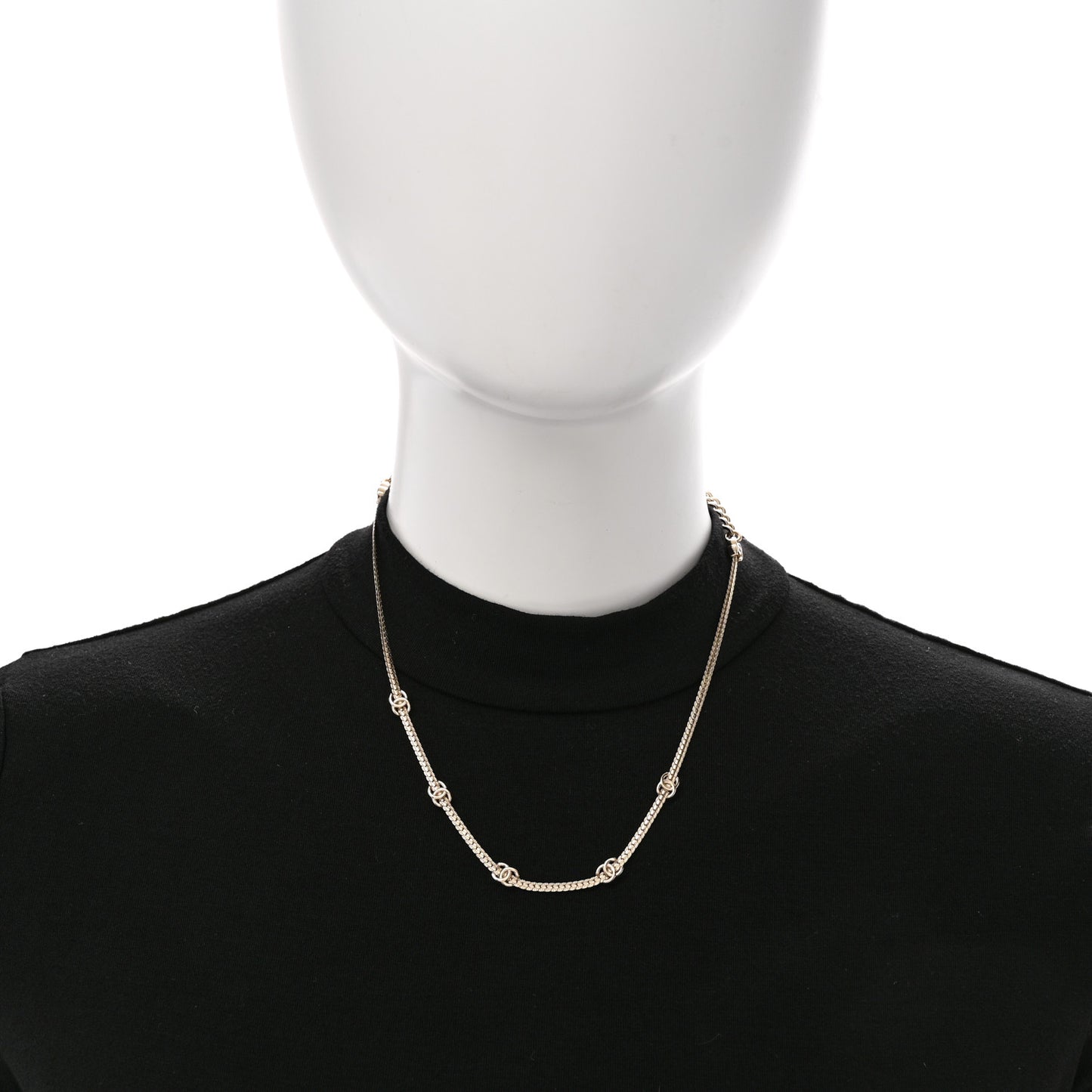 Metal CC Short Chain Necklace Gold