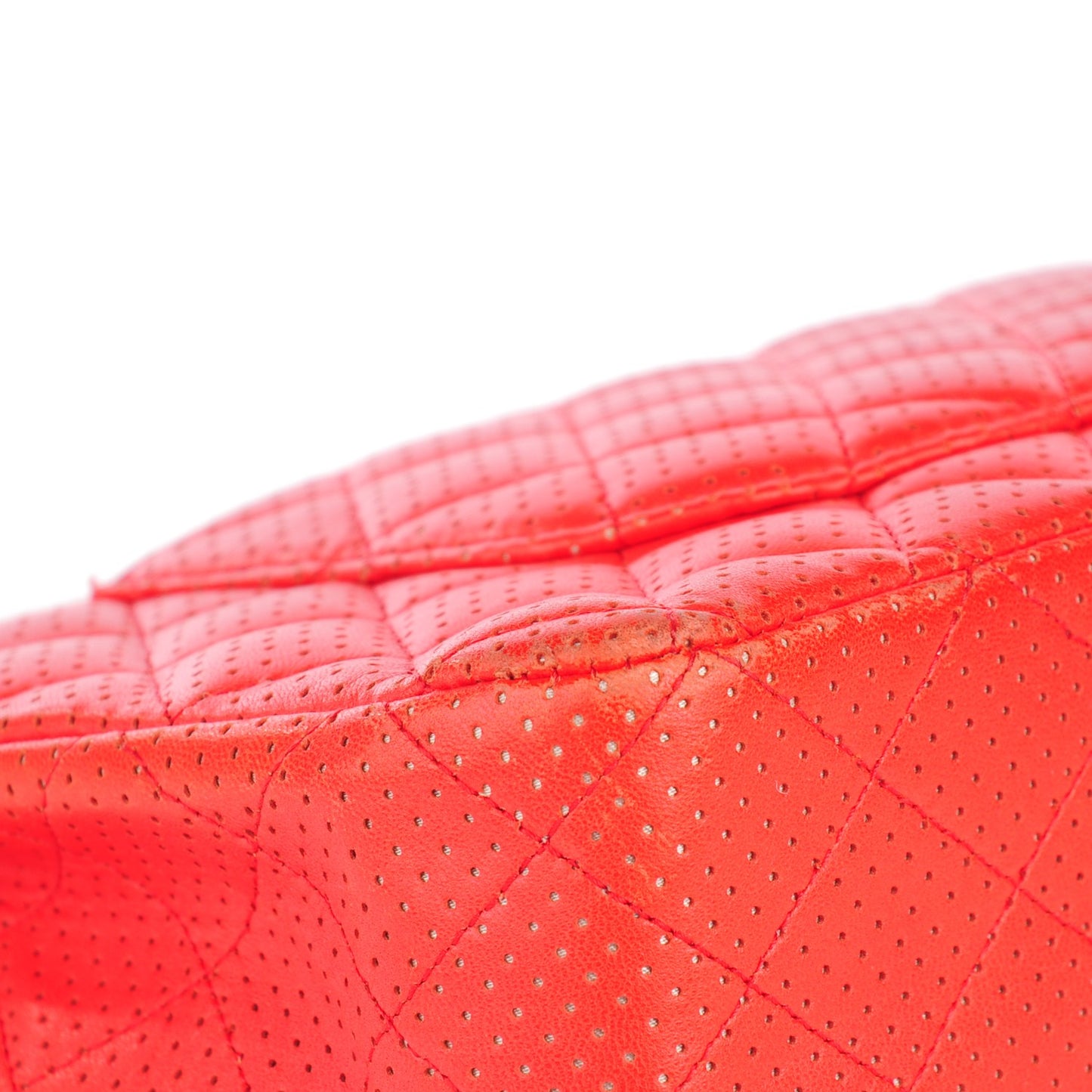 Lambskin Perforated Medium Double Flap Red